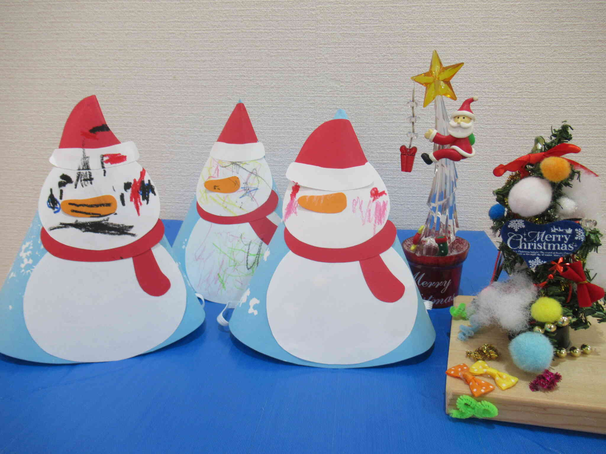 クリスマスの帽子製作（うさぎ組）