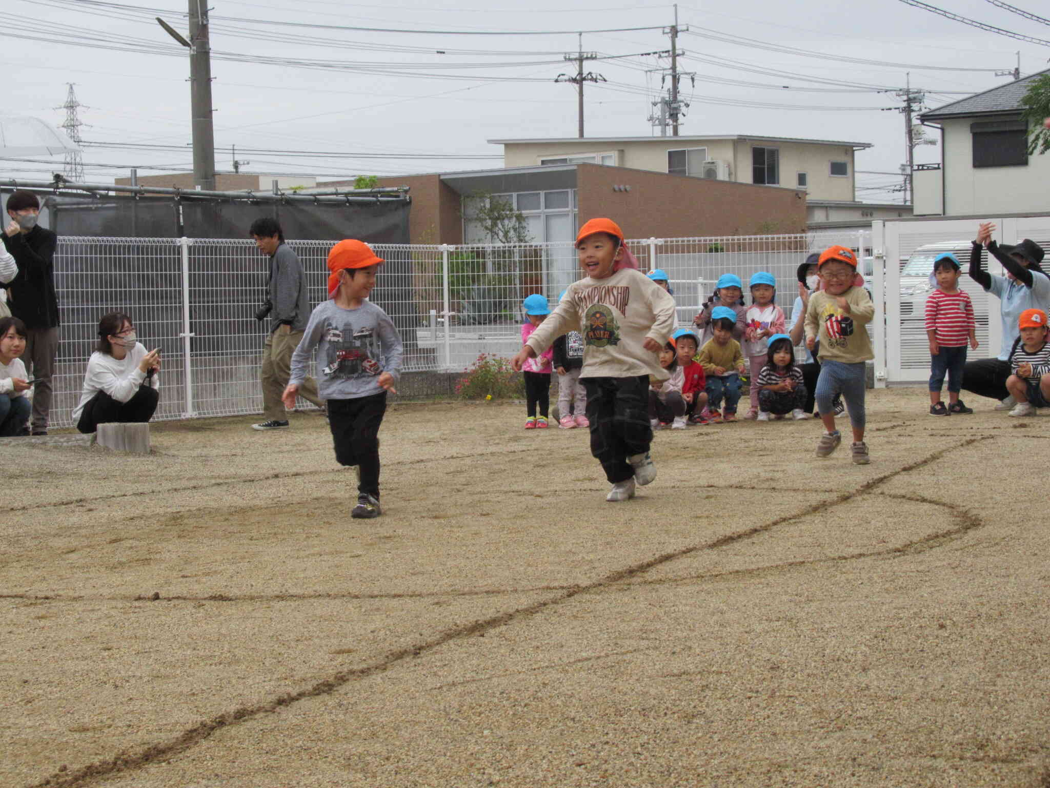 みんなでかけっこ「よーいどん！」