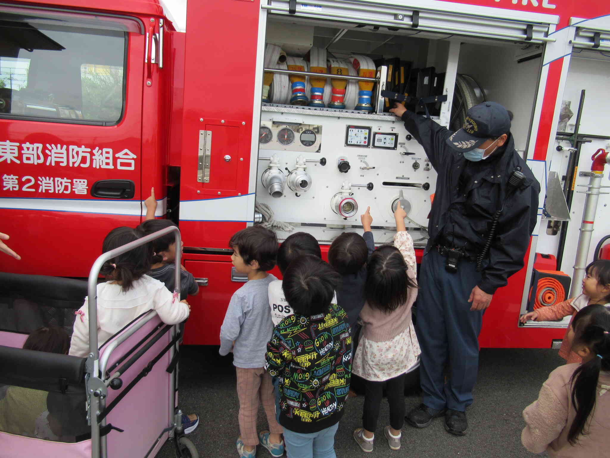 消防車が保育園にきてくれました！