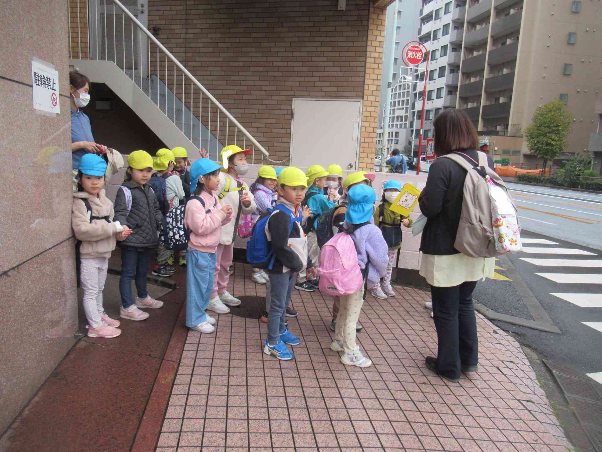 ４,５歳児　遠足　　上野動物園へ