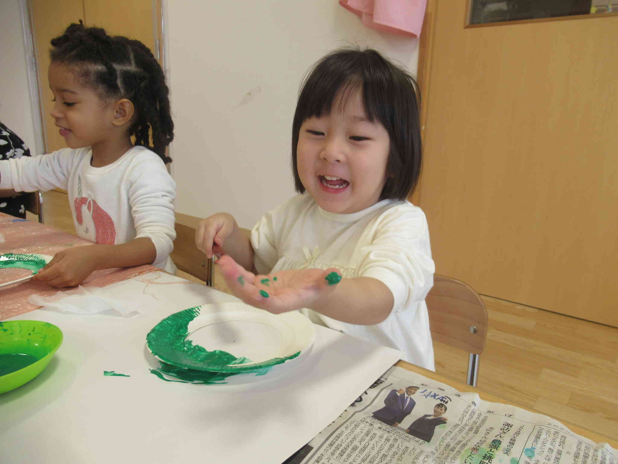 おもいっきり製作活動（2歳児）