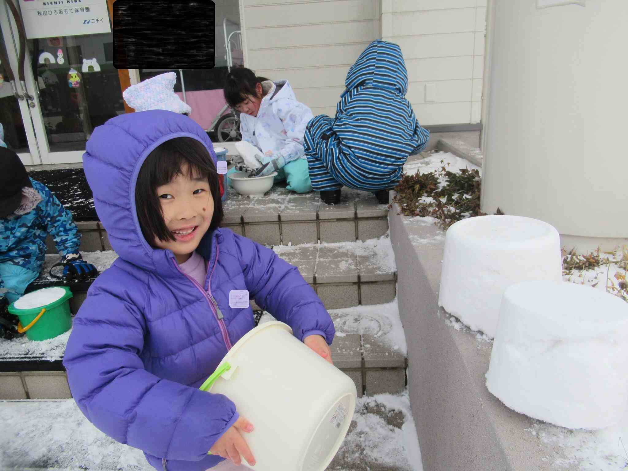 おもいっきり雪遊び(4.5歳児)