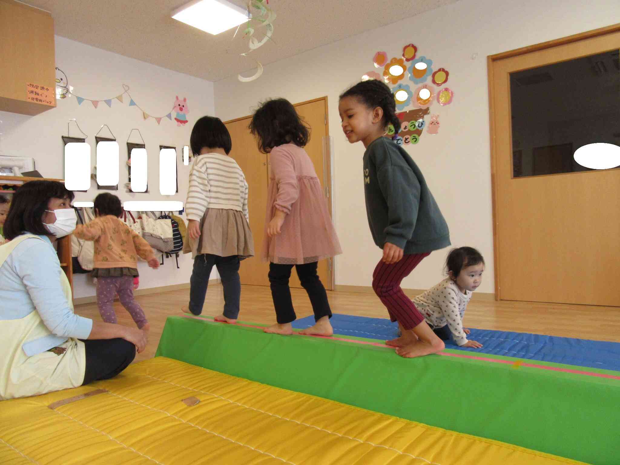 平均台の上をゆっくり・ゆっくり…