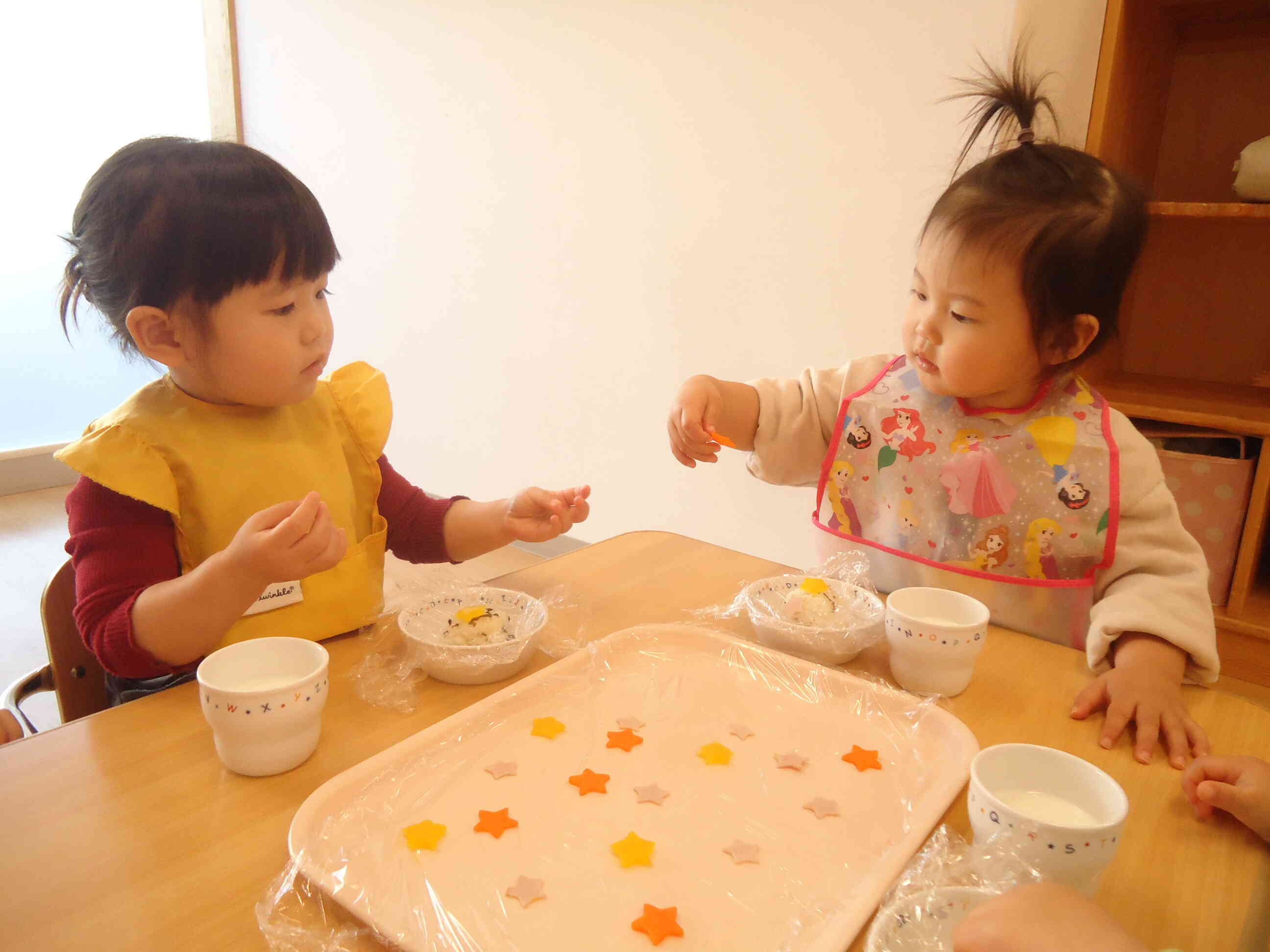 食育活動(キラキラおにぎり)