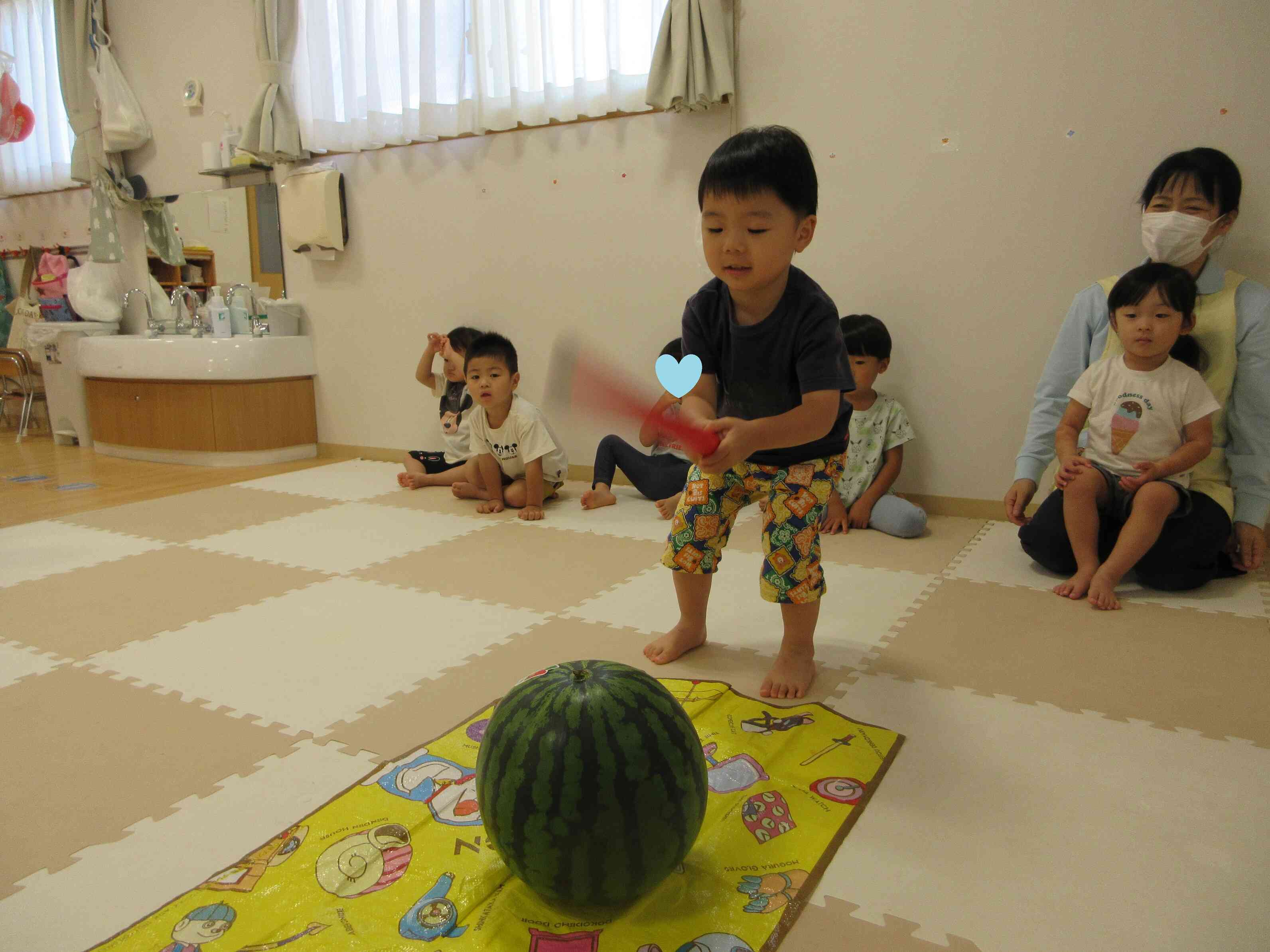 えいっ！えいっ！なんどもたたいちゃおう！！