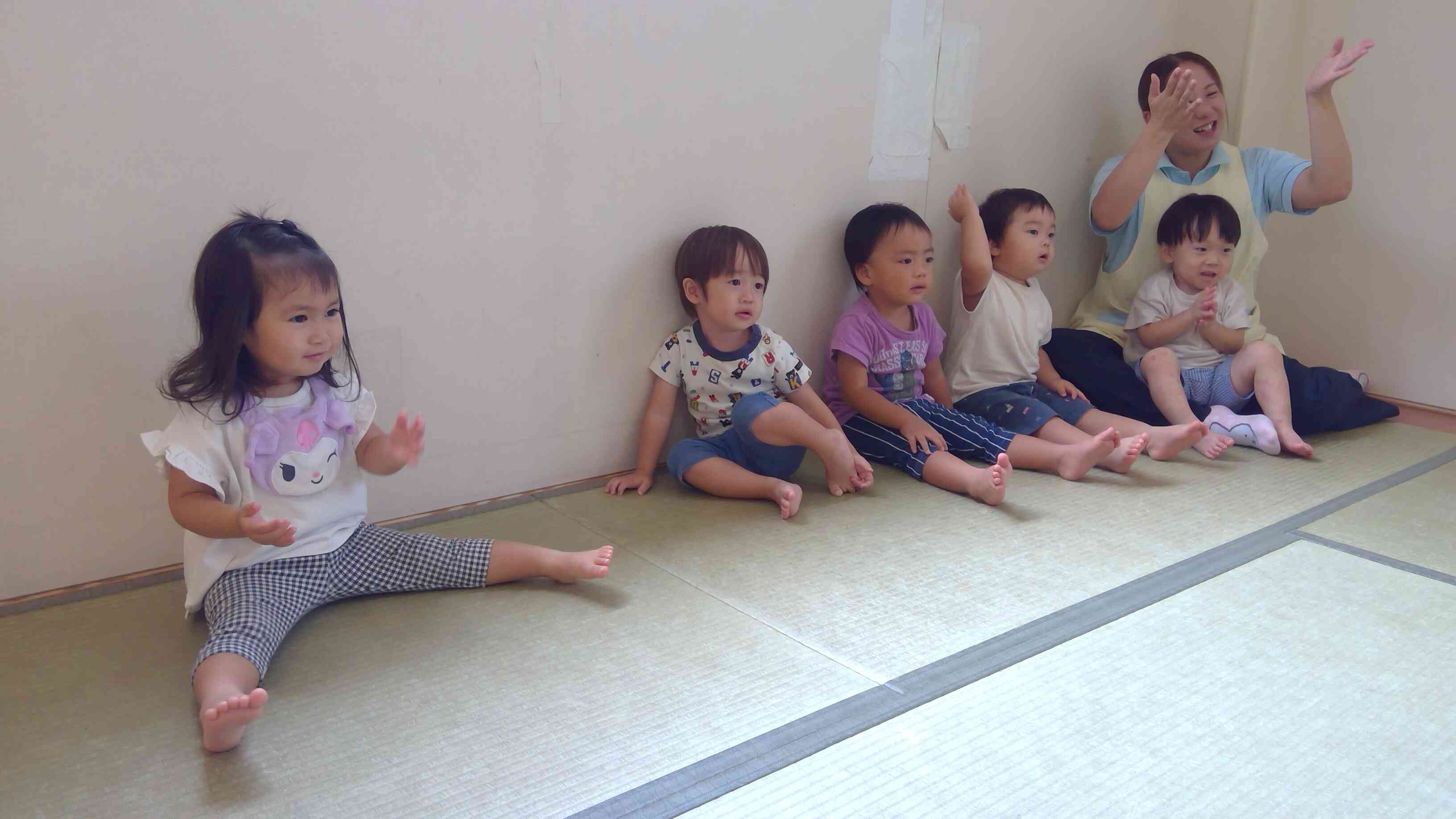 おともだちや保育者が「おめでとー」とお祝いしてくれましたよ♪