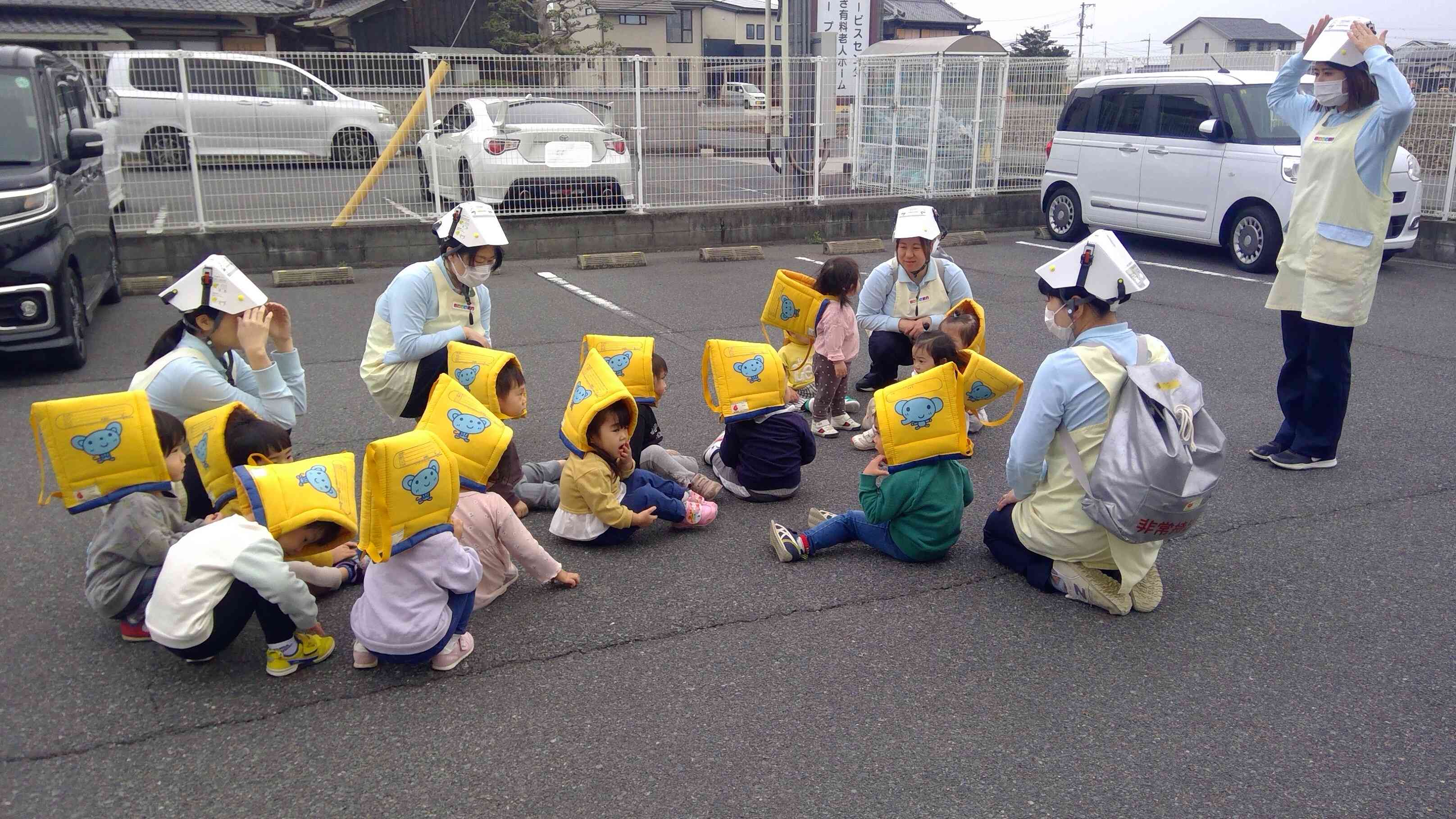 お外に避難