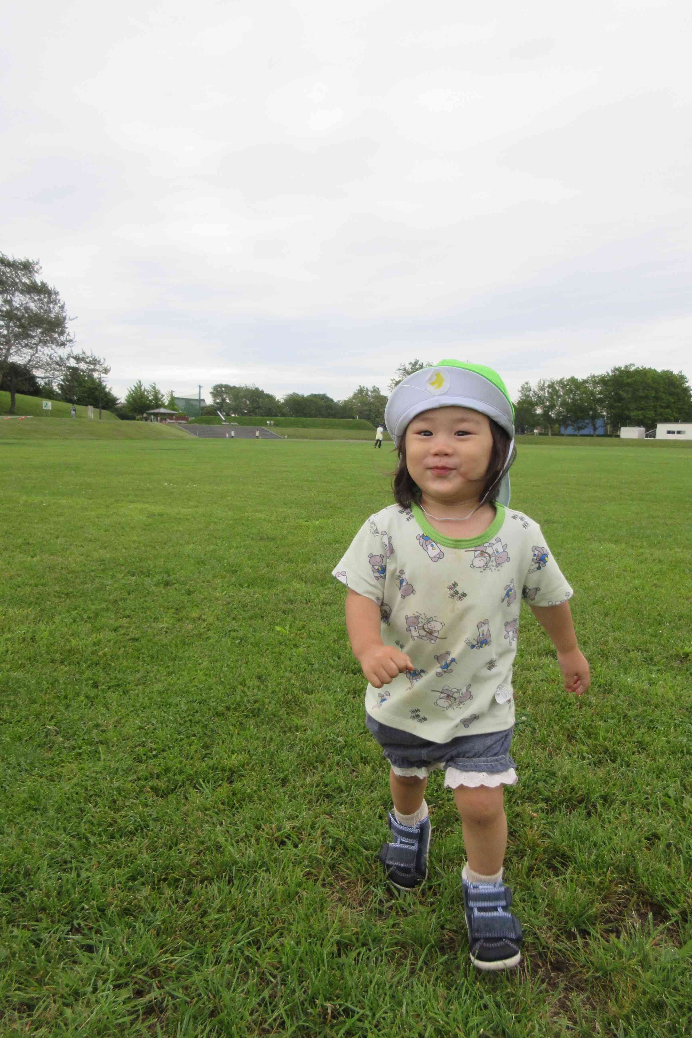 広い公園にわくわく・・・！