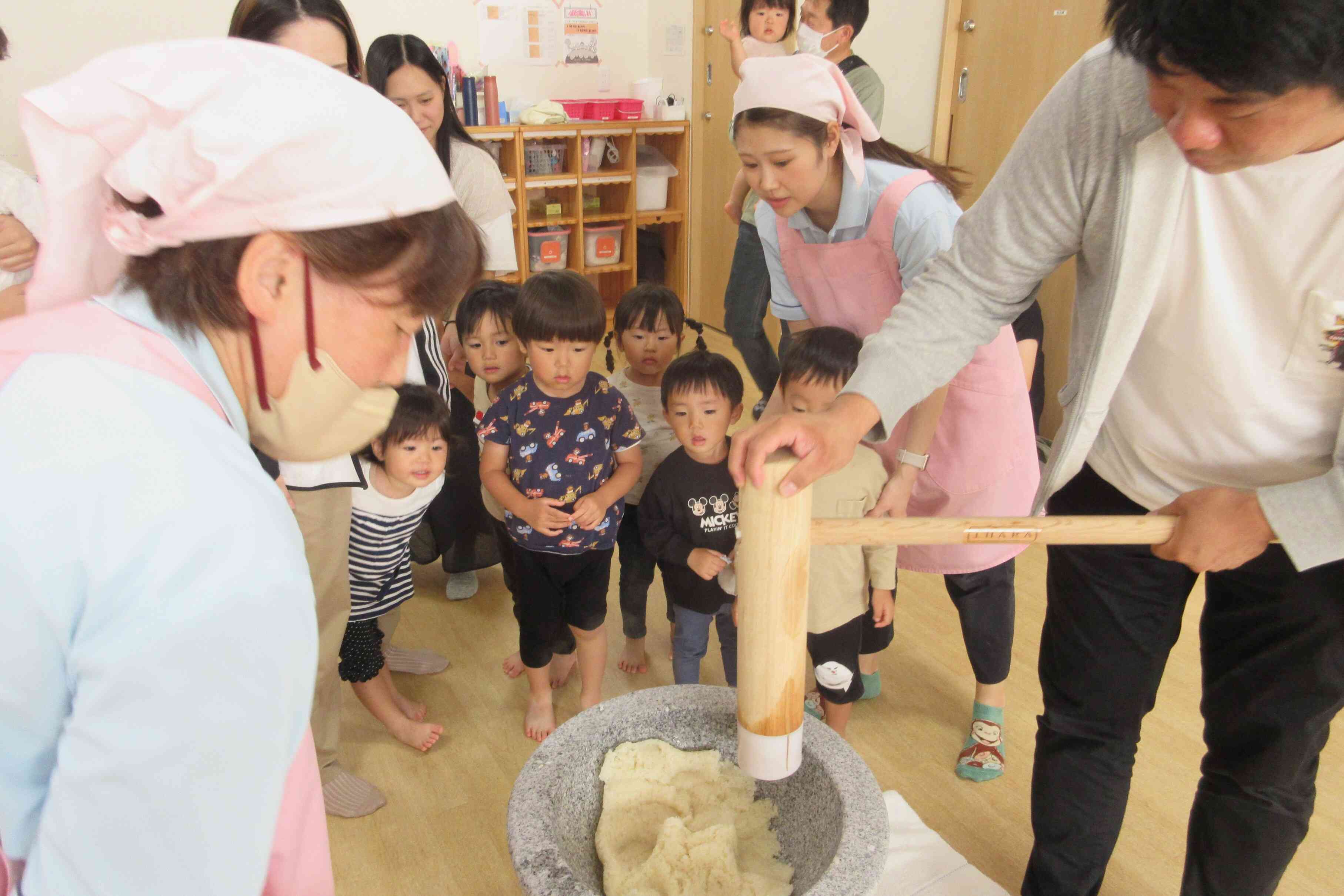 お餅つきするよー！！