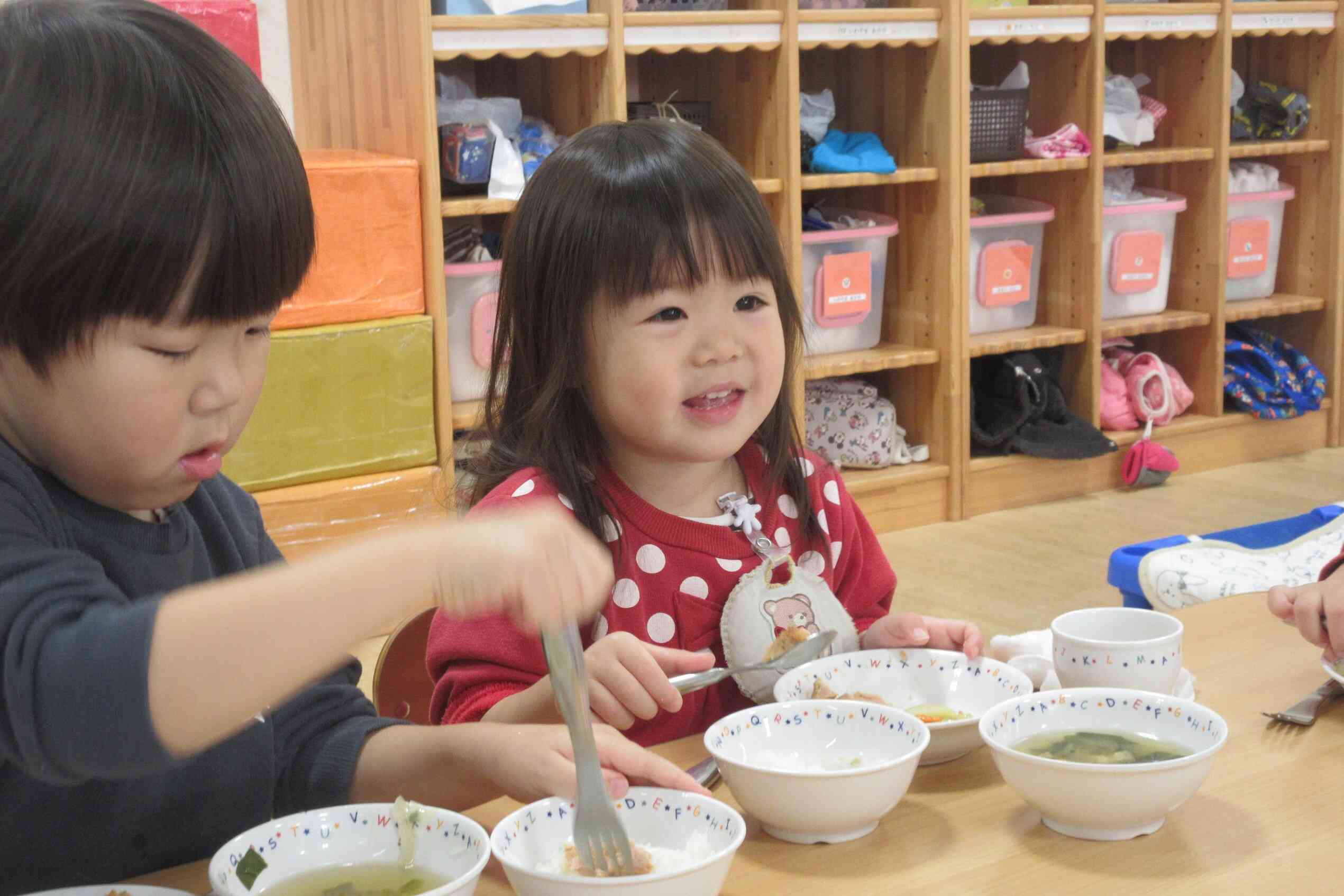 保育園の給食、美味しいね