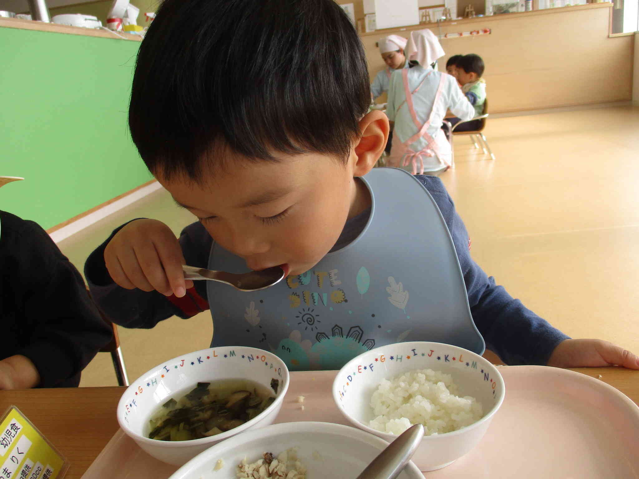 給食も和食でした