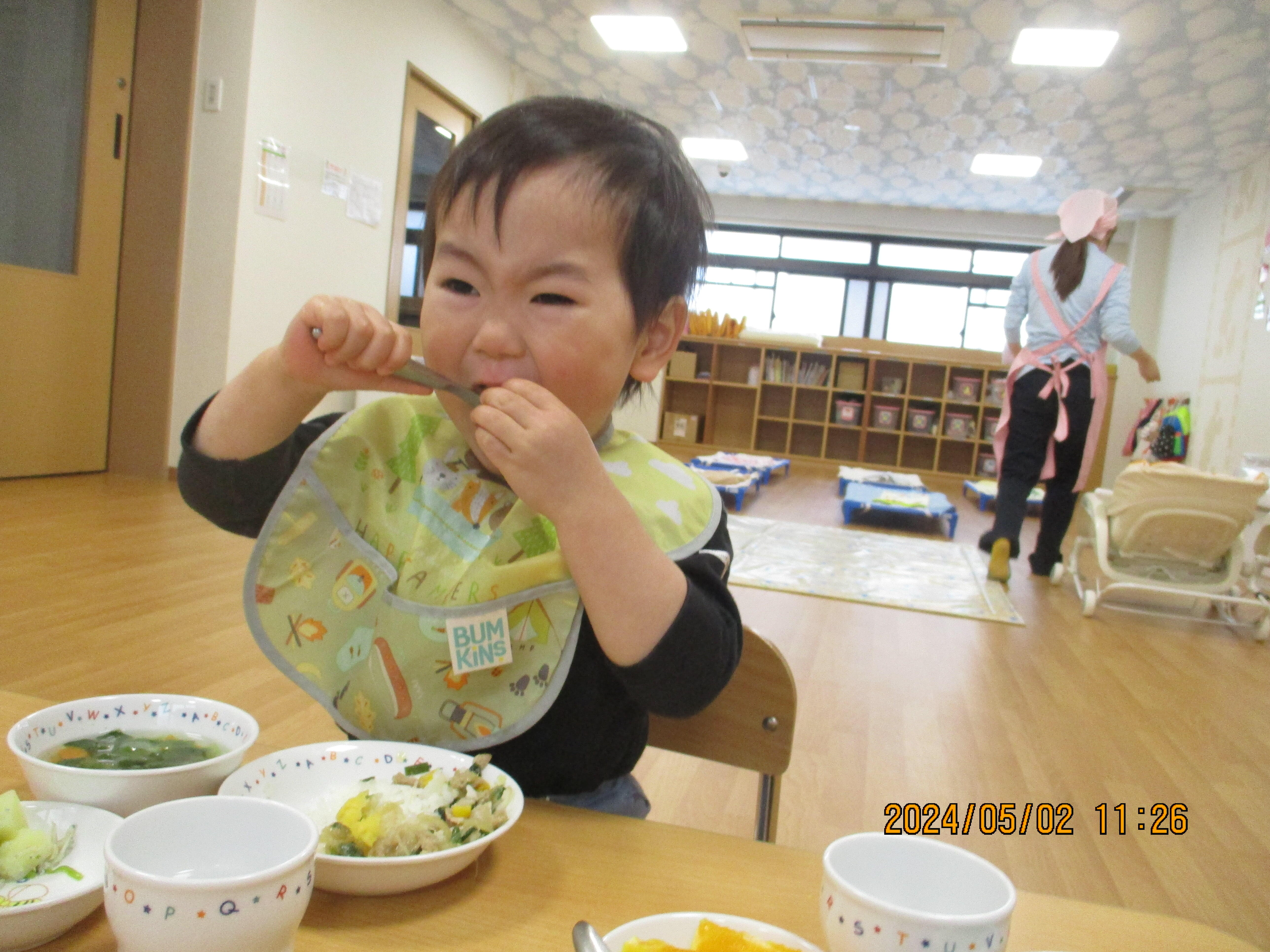 いっぱい遊んだ後の給食最高！！