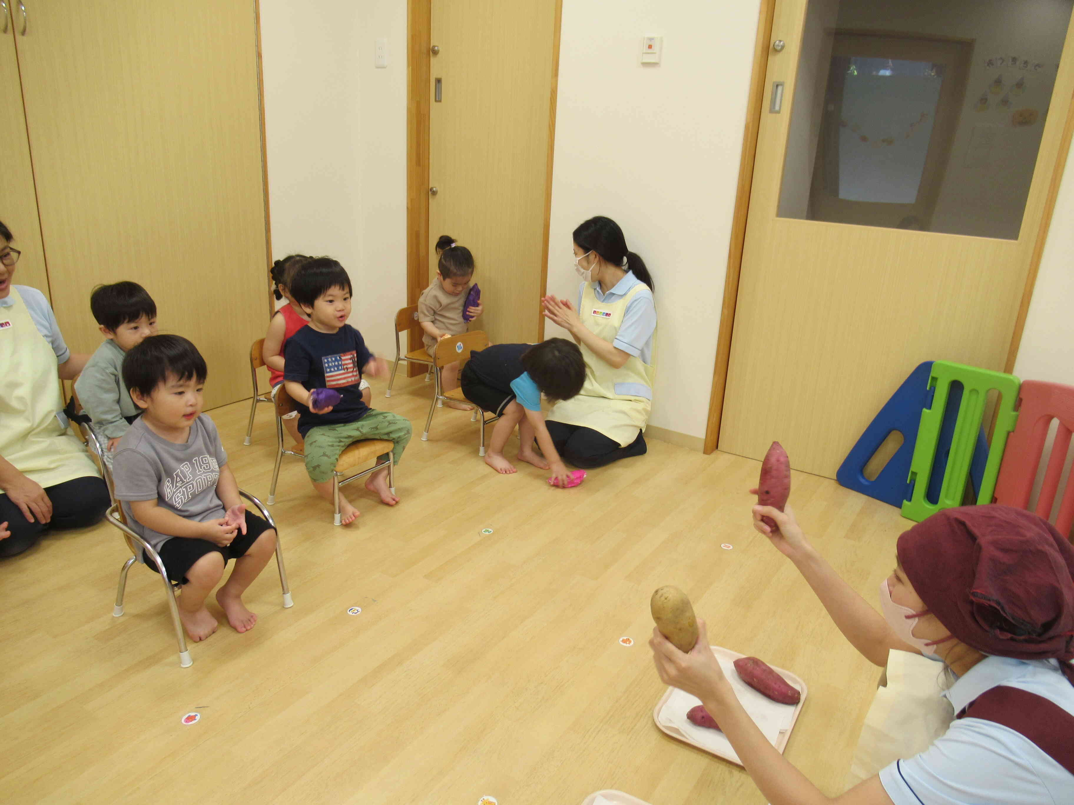 食育活動（お芋ほり）