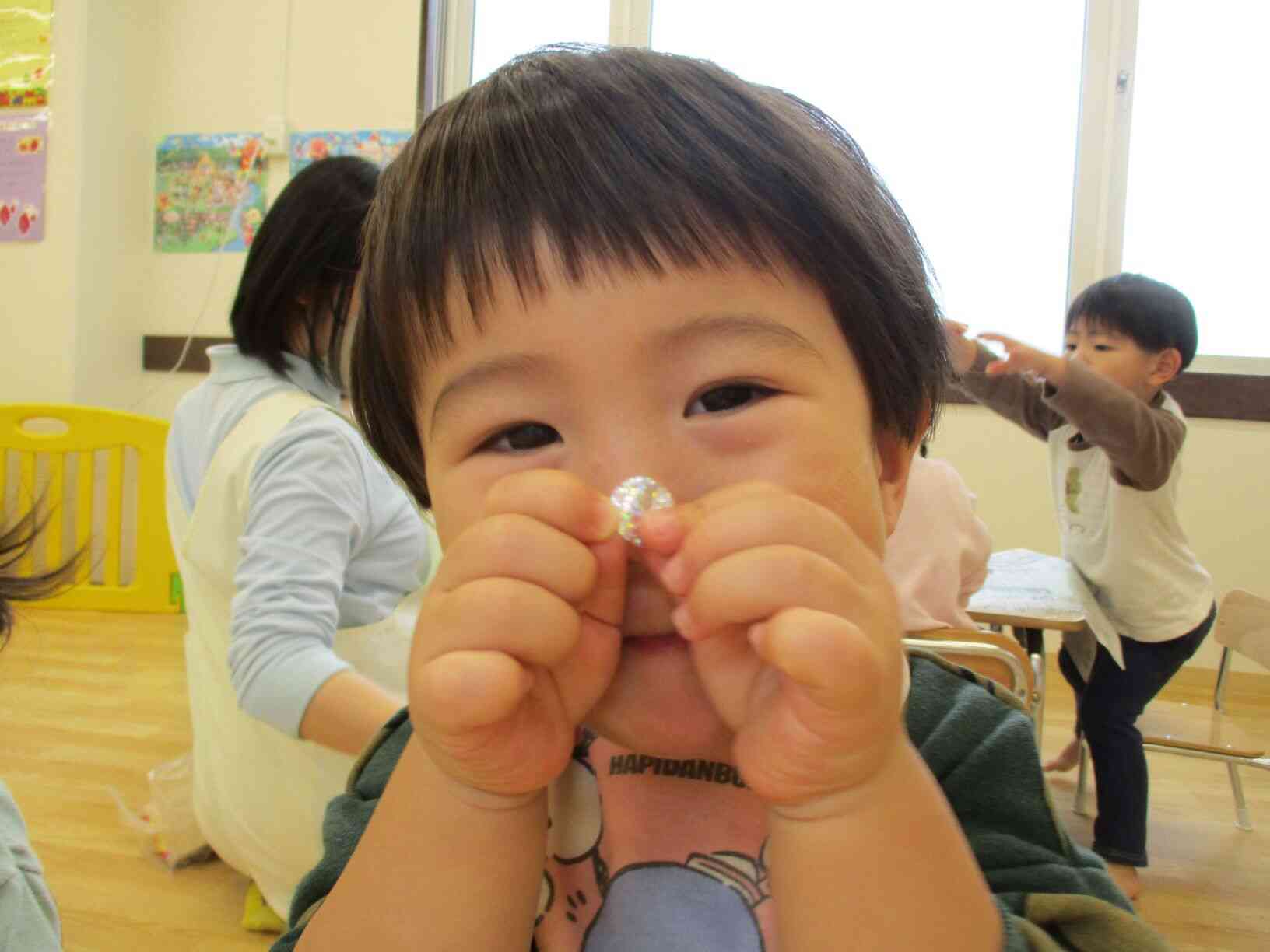 見てー！鼻がキラキラだよ。