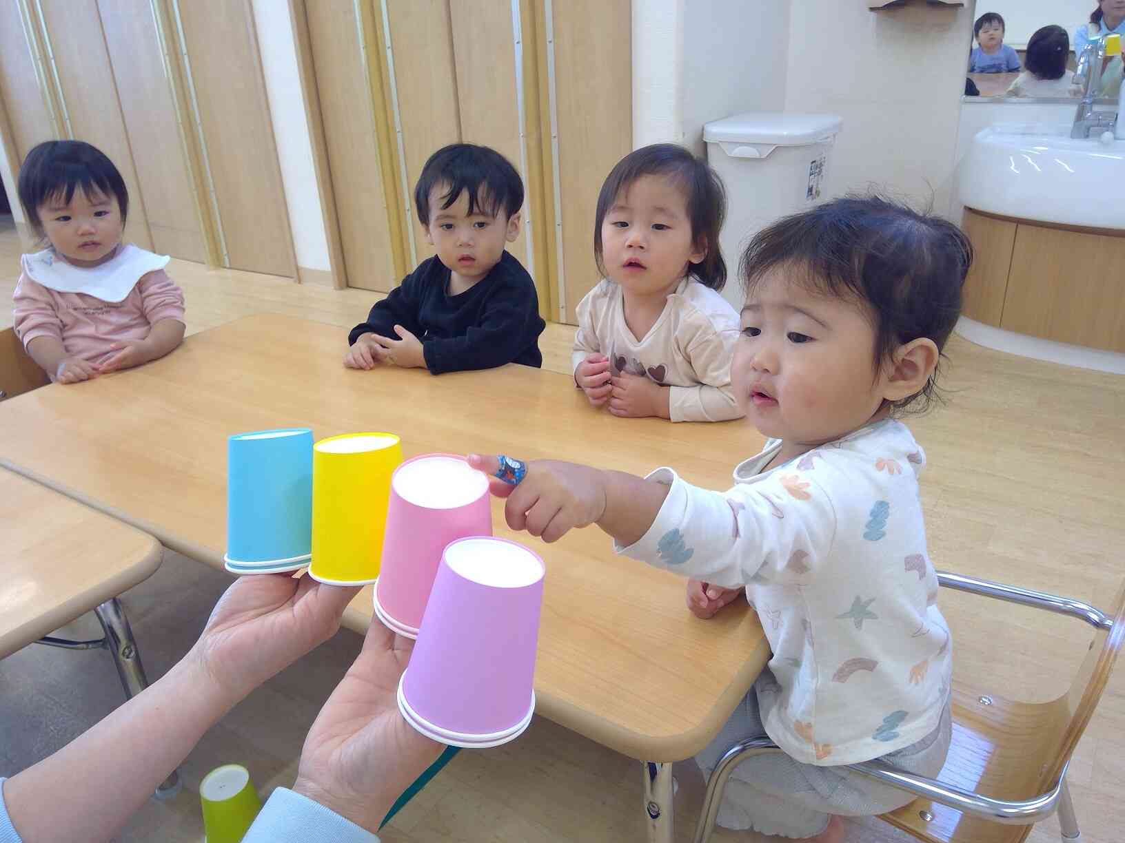 製作をしました～あひるぐみ（１歳児）～