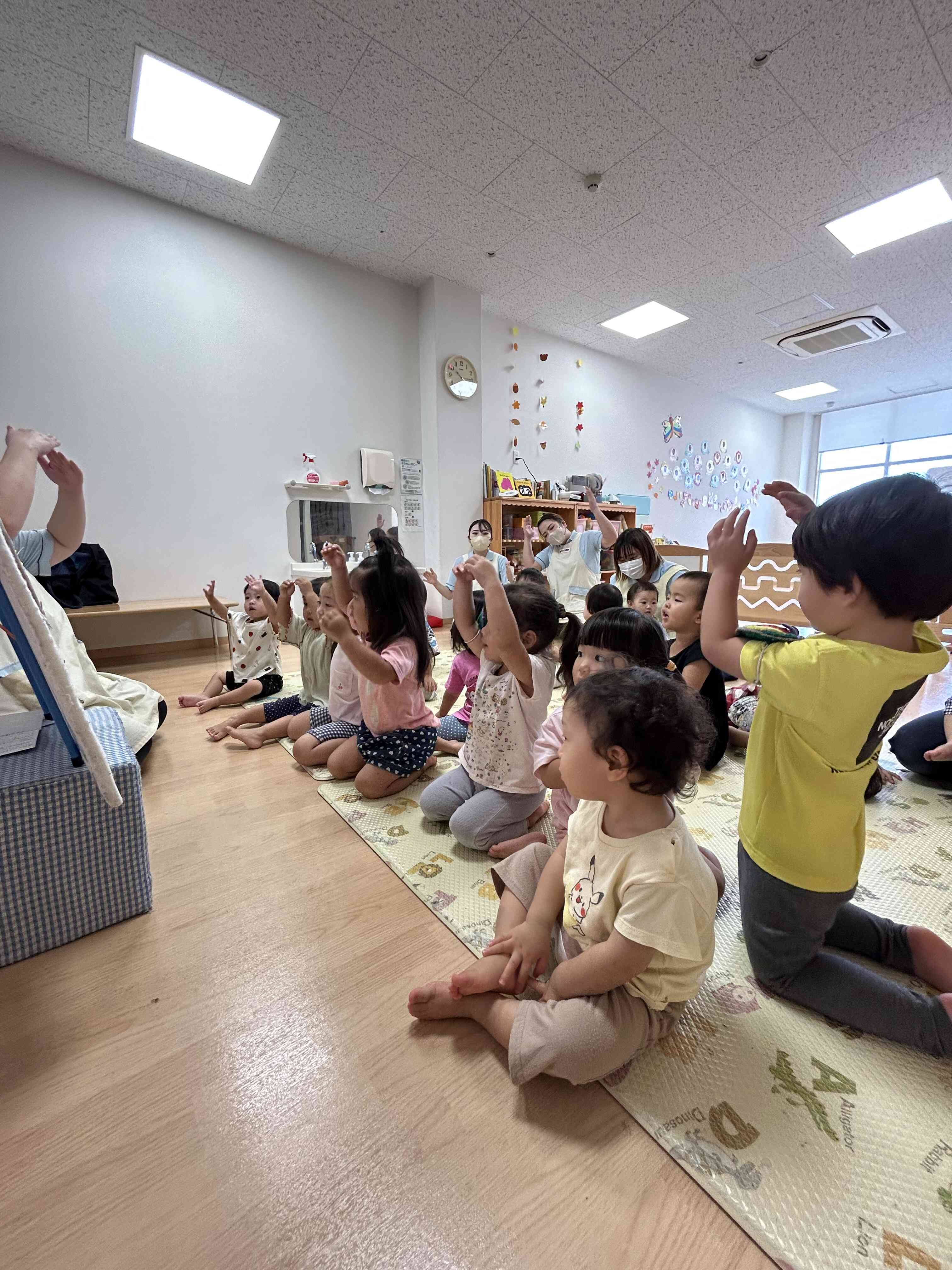 最後はみんなで「ぽんぽこたぬき」を歌いました☆