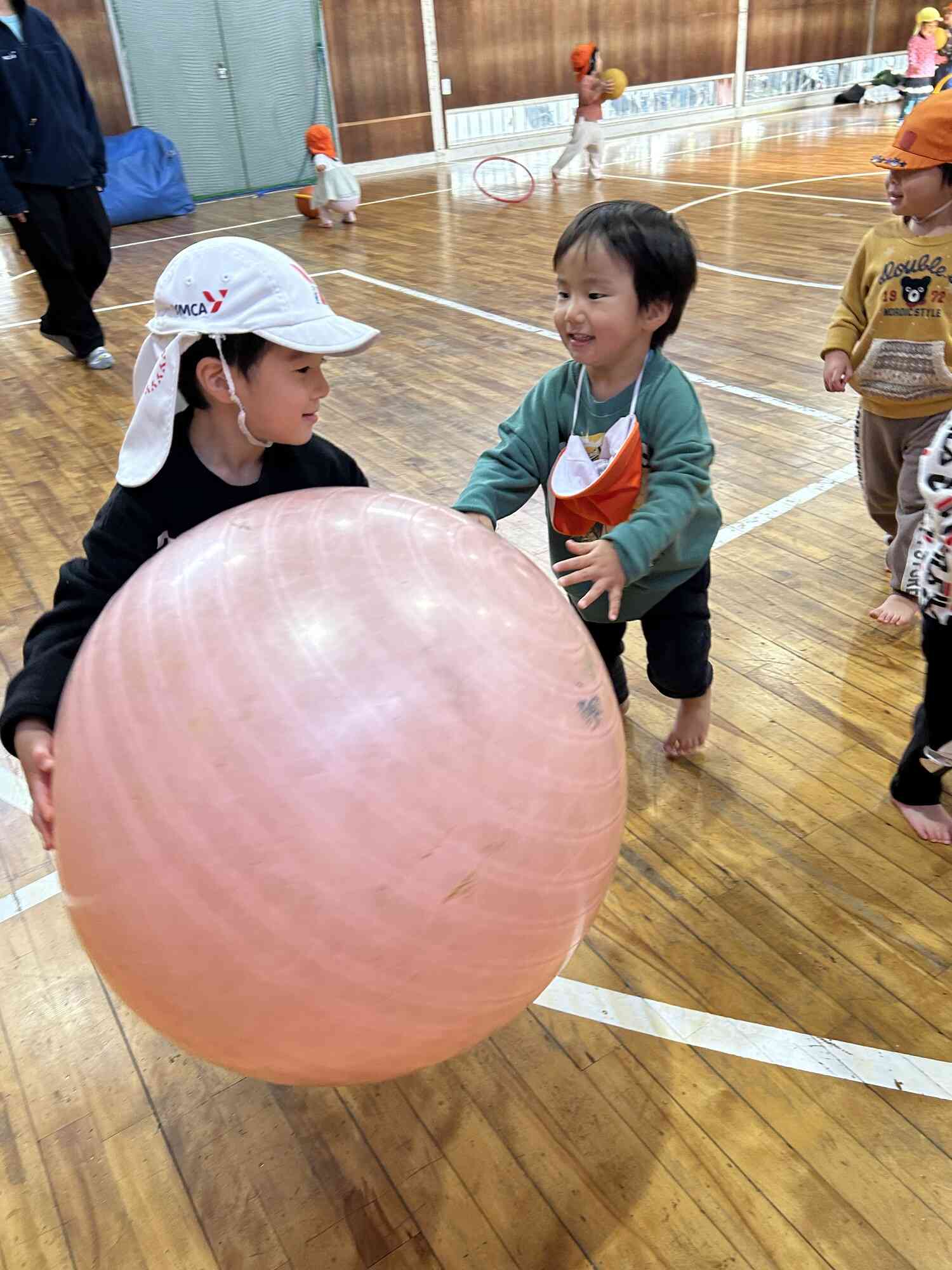 「ぼくにもかして！！」