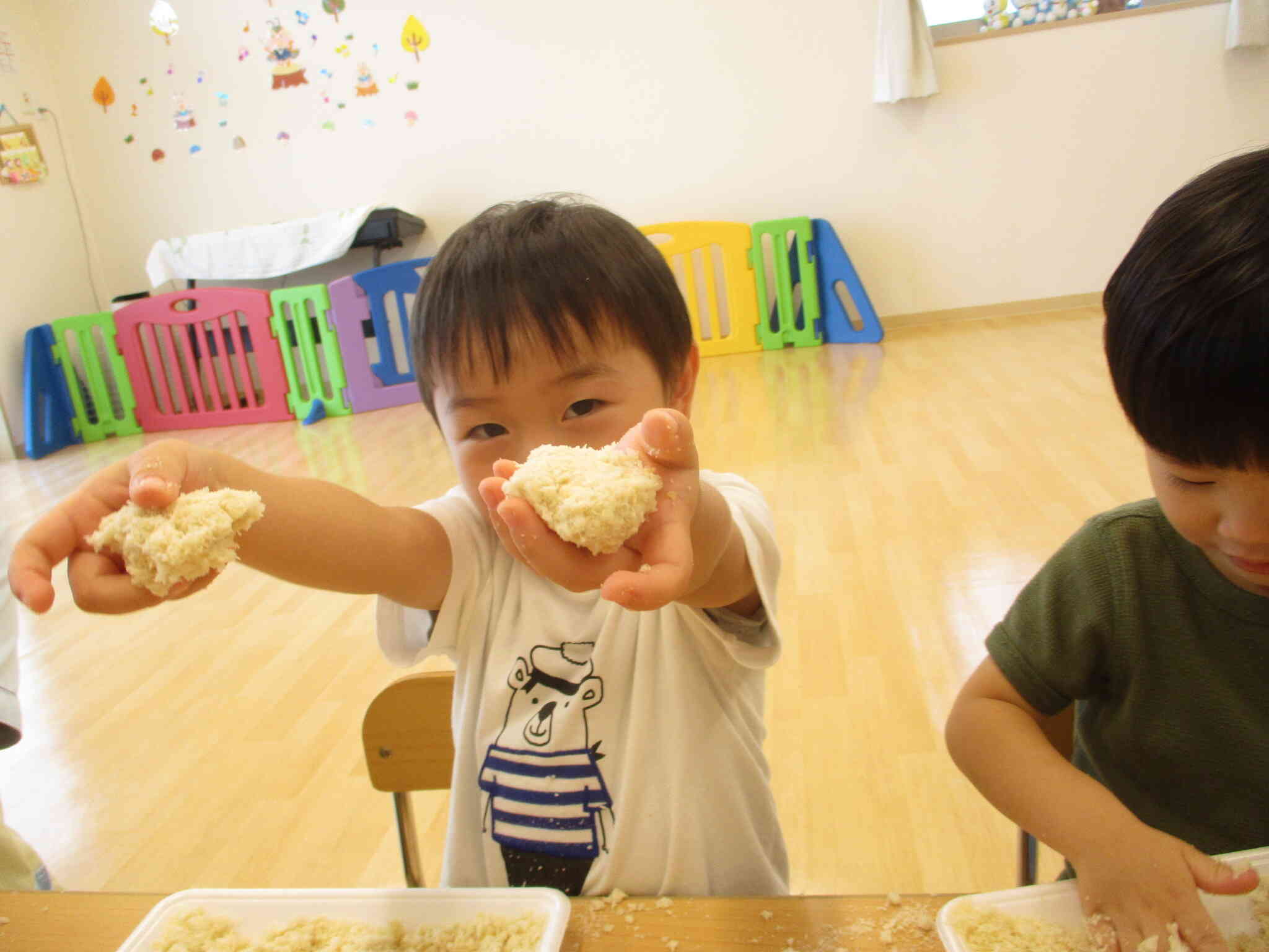 こねていたら美味しそうなパンが出来ました。