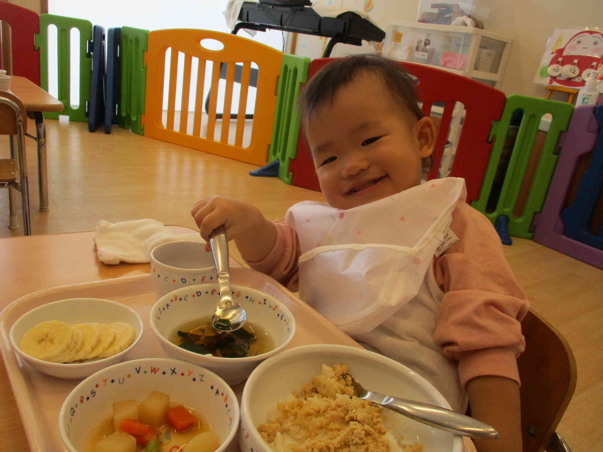 お腹空いたね！美味しいお給食いっただきま～す