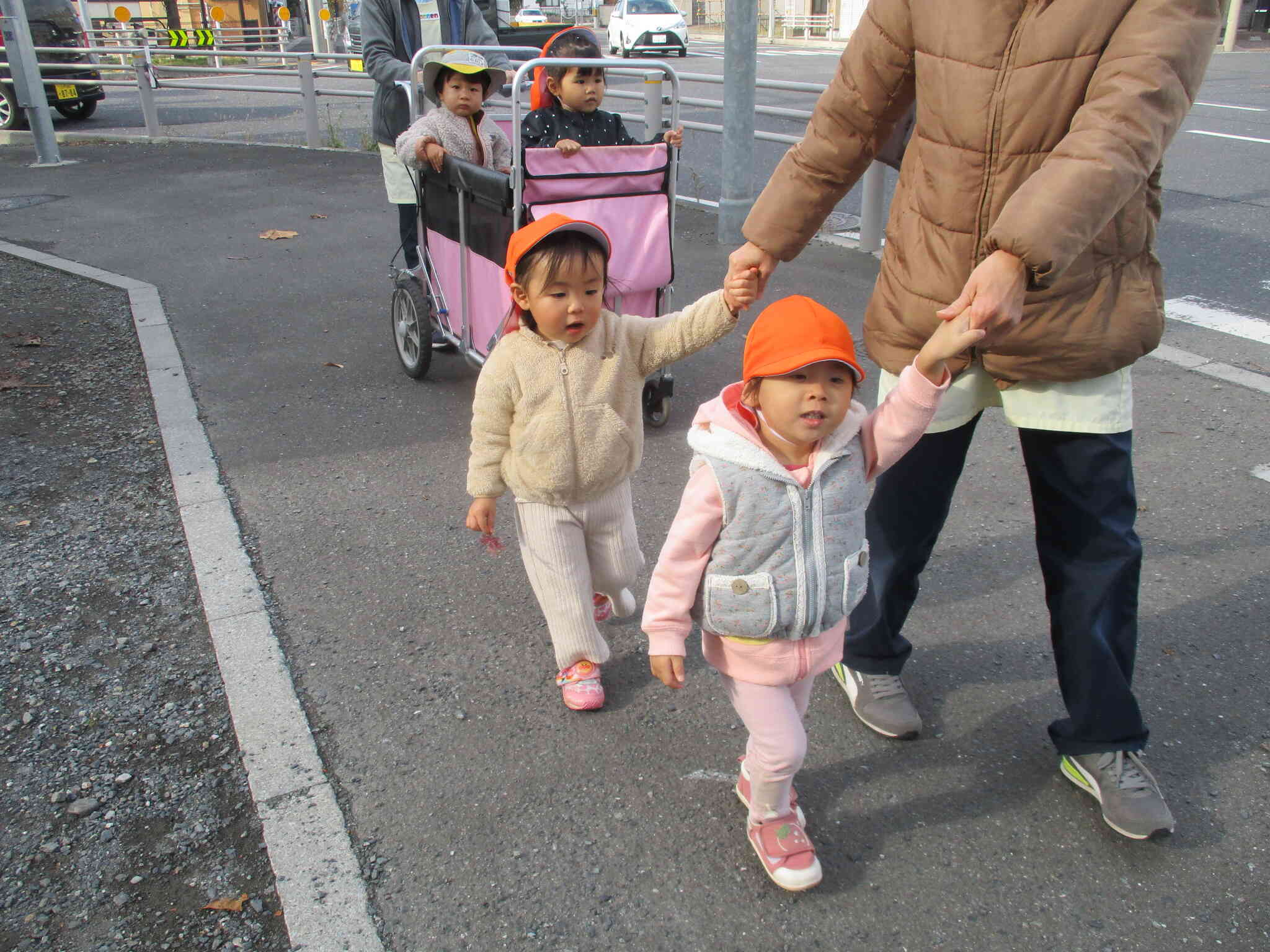 無事にプレゼントを渡して保育園に帰るよ。