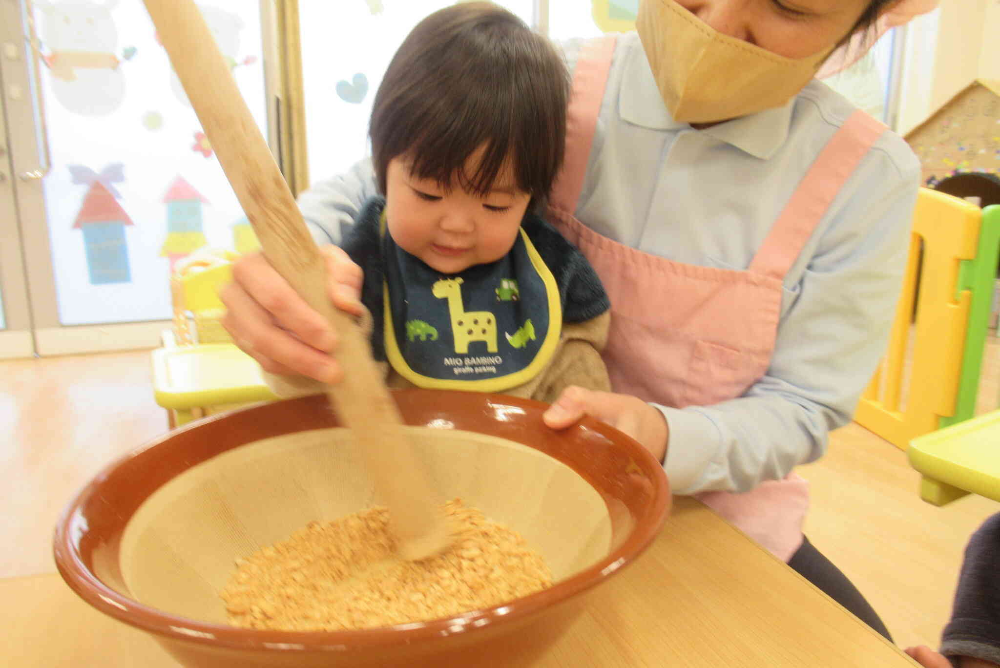 大きなすり鉢で！