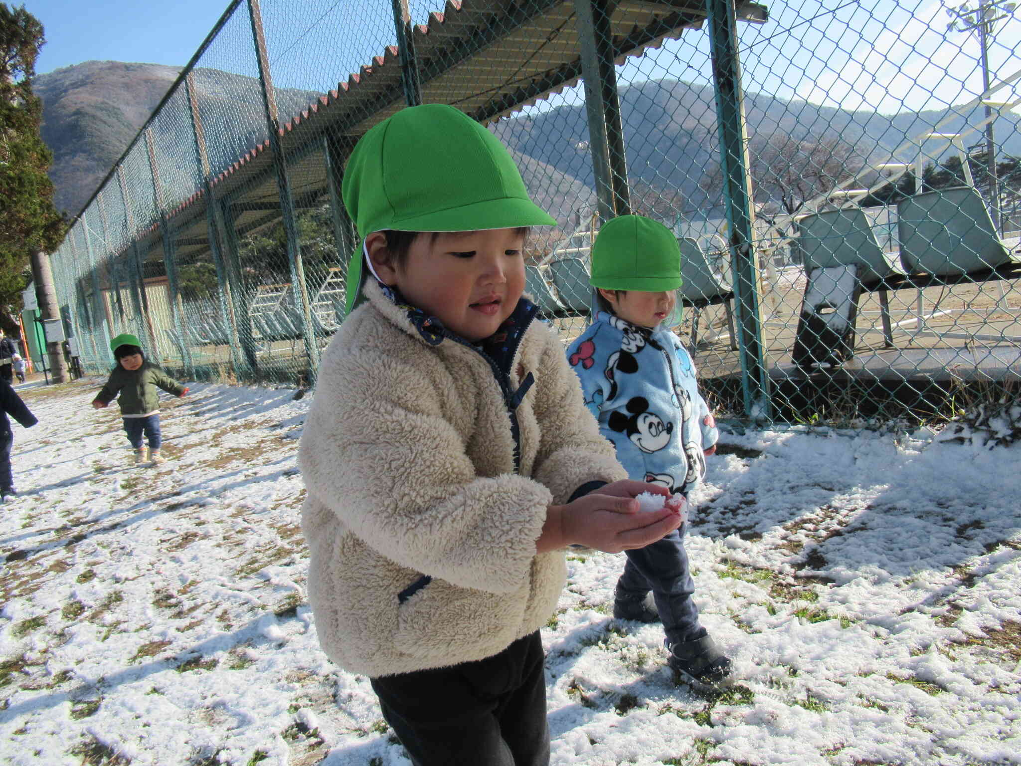 雪にさわってみよう