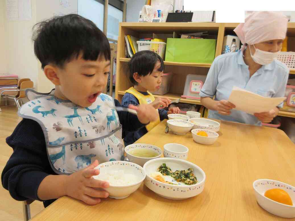 毎日給食の先生からメニューの発表