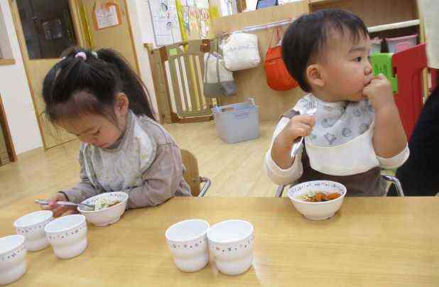 おやつにみんなで作ったうどんを食べました♪