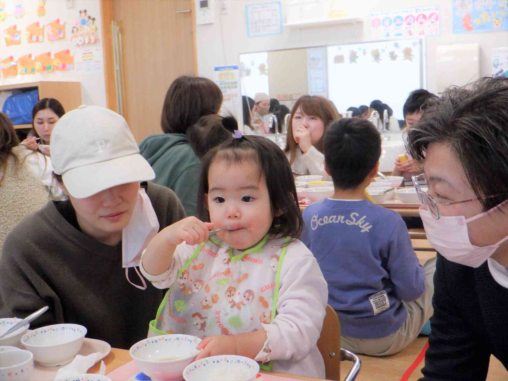 食具を使って食べます！