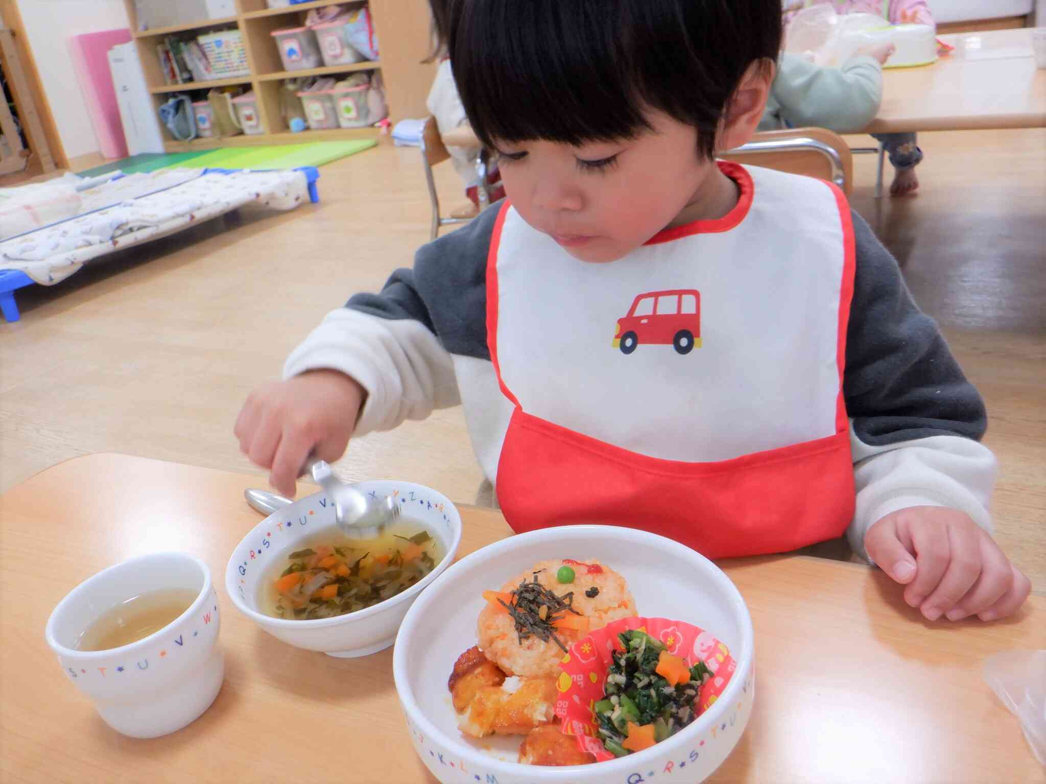 おにさんご飯も美味しそう！