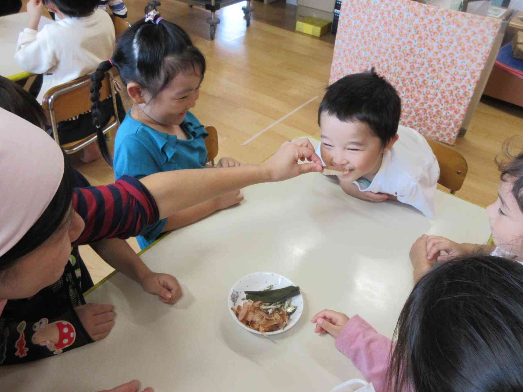 出汁の材料はどんな匂い？かたい・やわらかい？