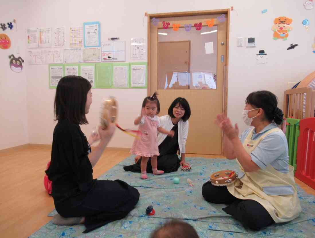 10月の子育て広場　【園開放　楽器遊び】