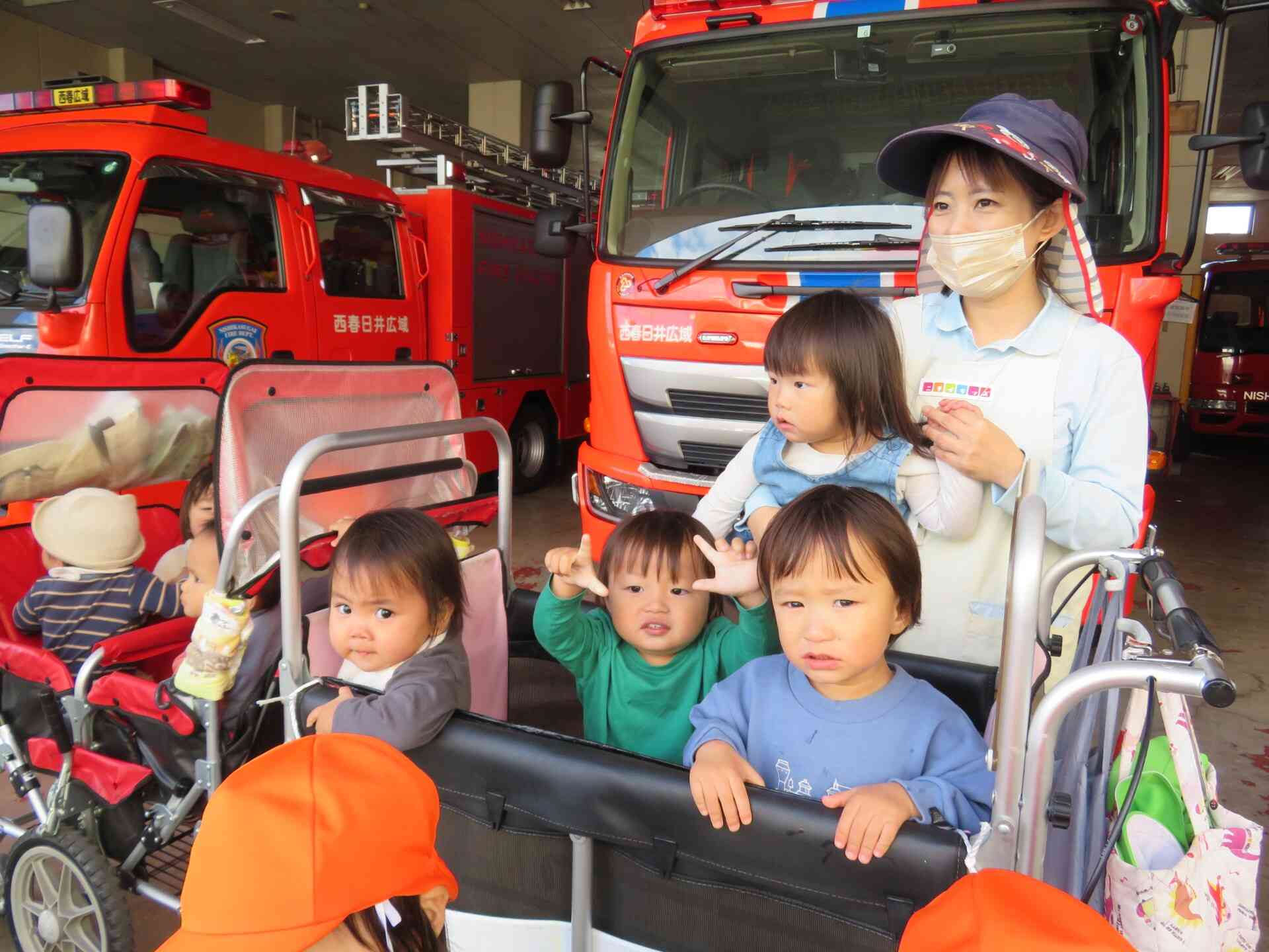 消防車を近くで見学！