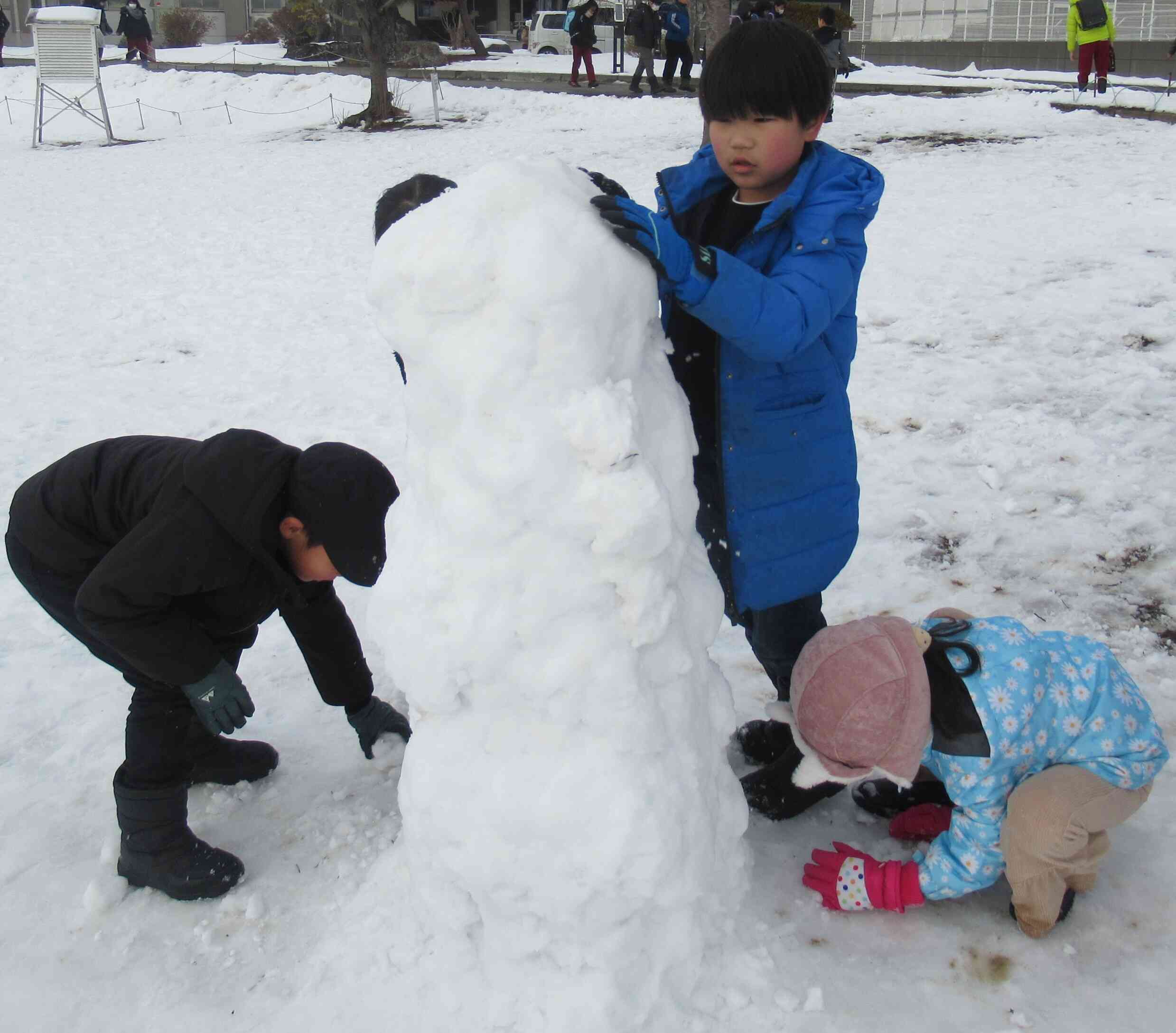 思いっきり雪遊び