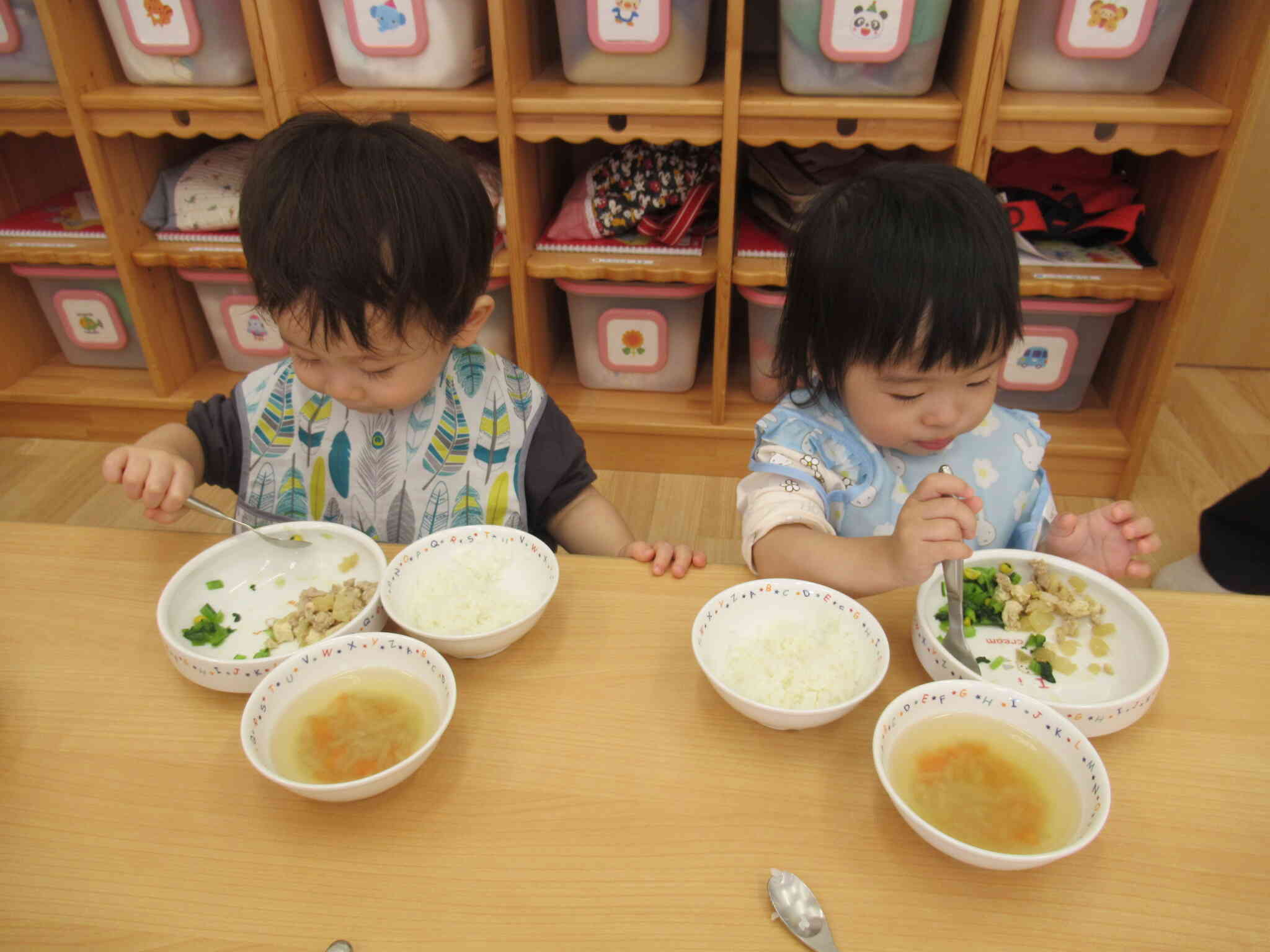 給食の様子（あひる組）