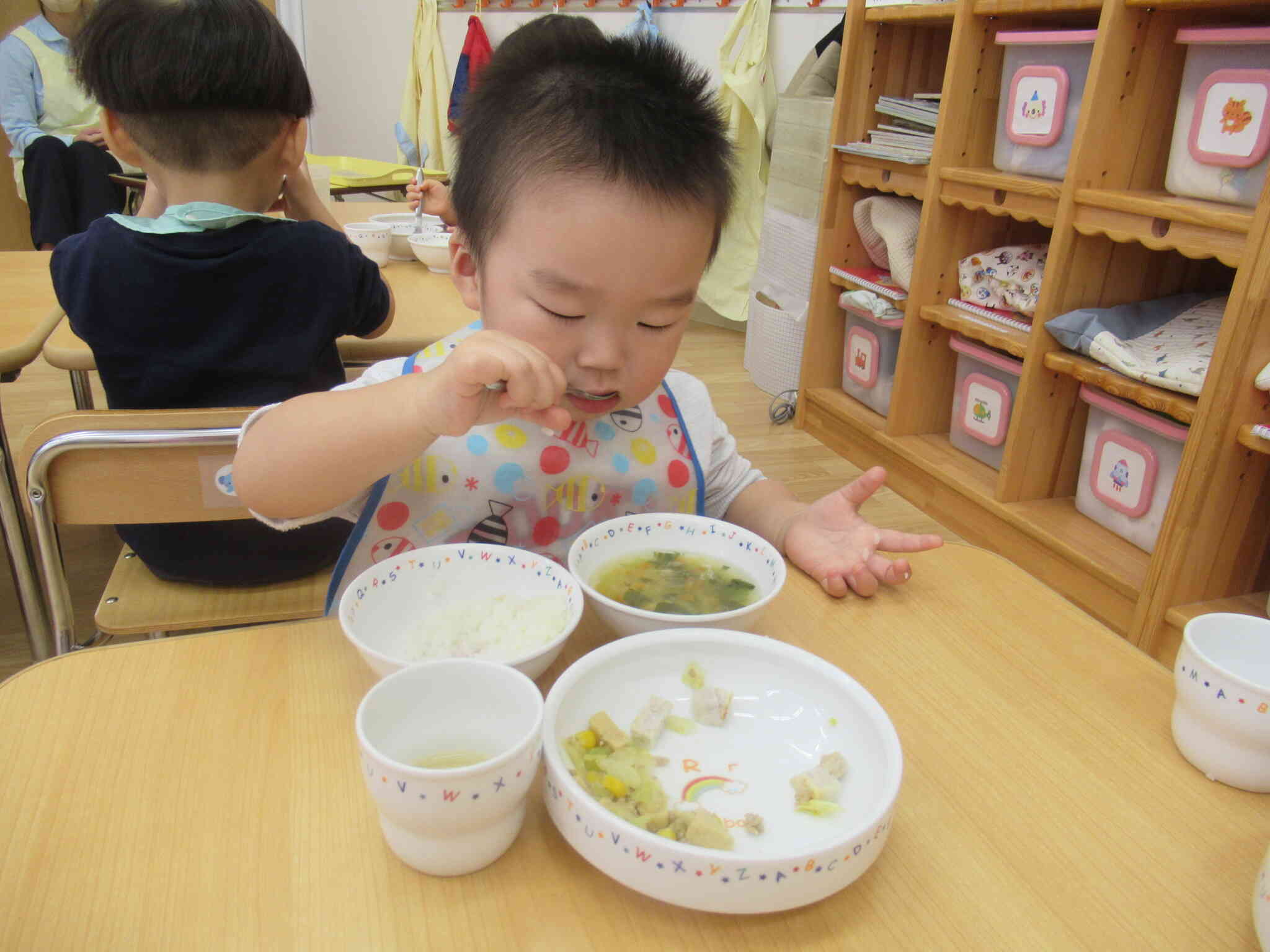 夢中に食べています☆