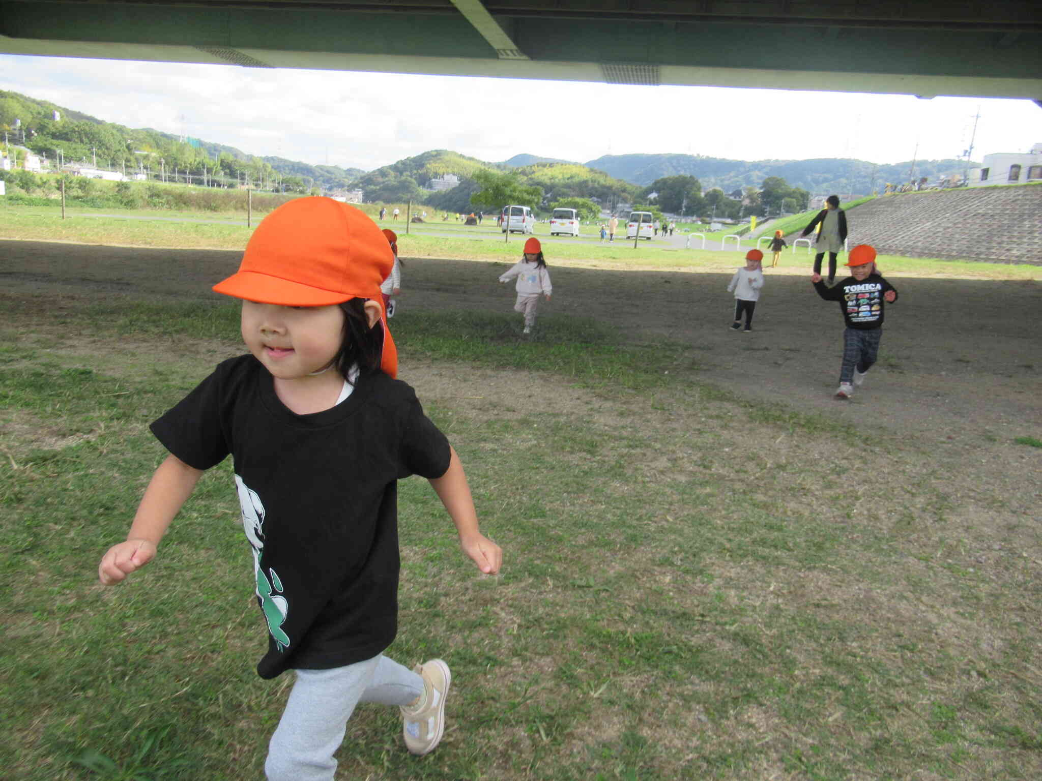 河川敷の公園に行きました（2歳児うさぎ組）