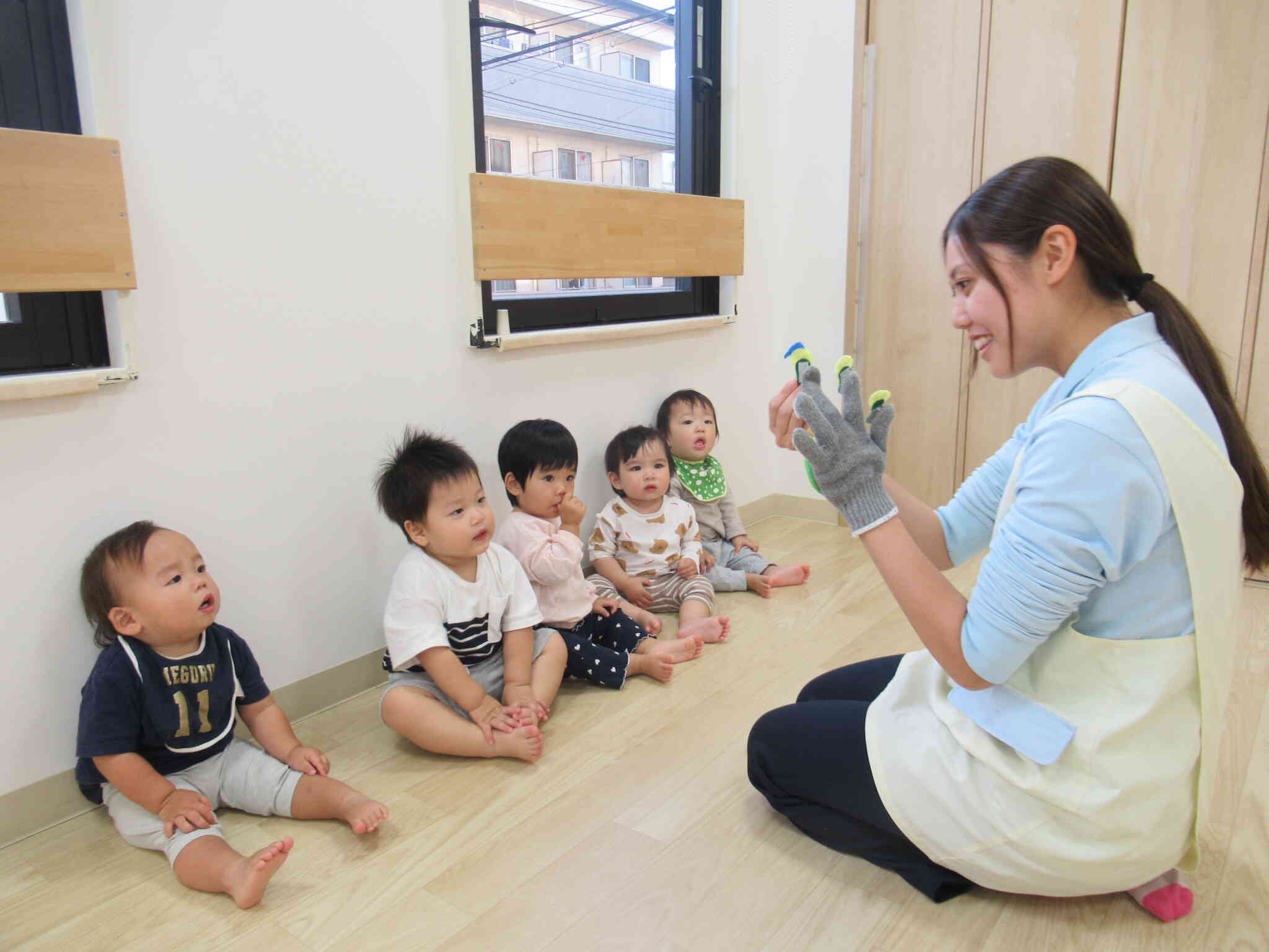 お部屋で手袋シアター「楽しいね！」