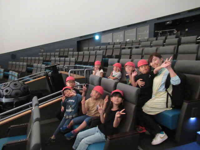 「プラネタリウム」は子ども達にとって、「星の映画館☆」とても刺激的な1日でした。