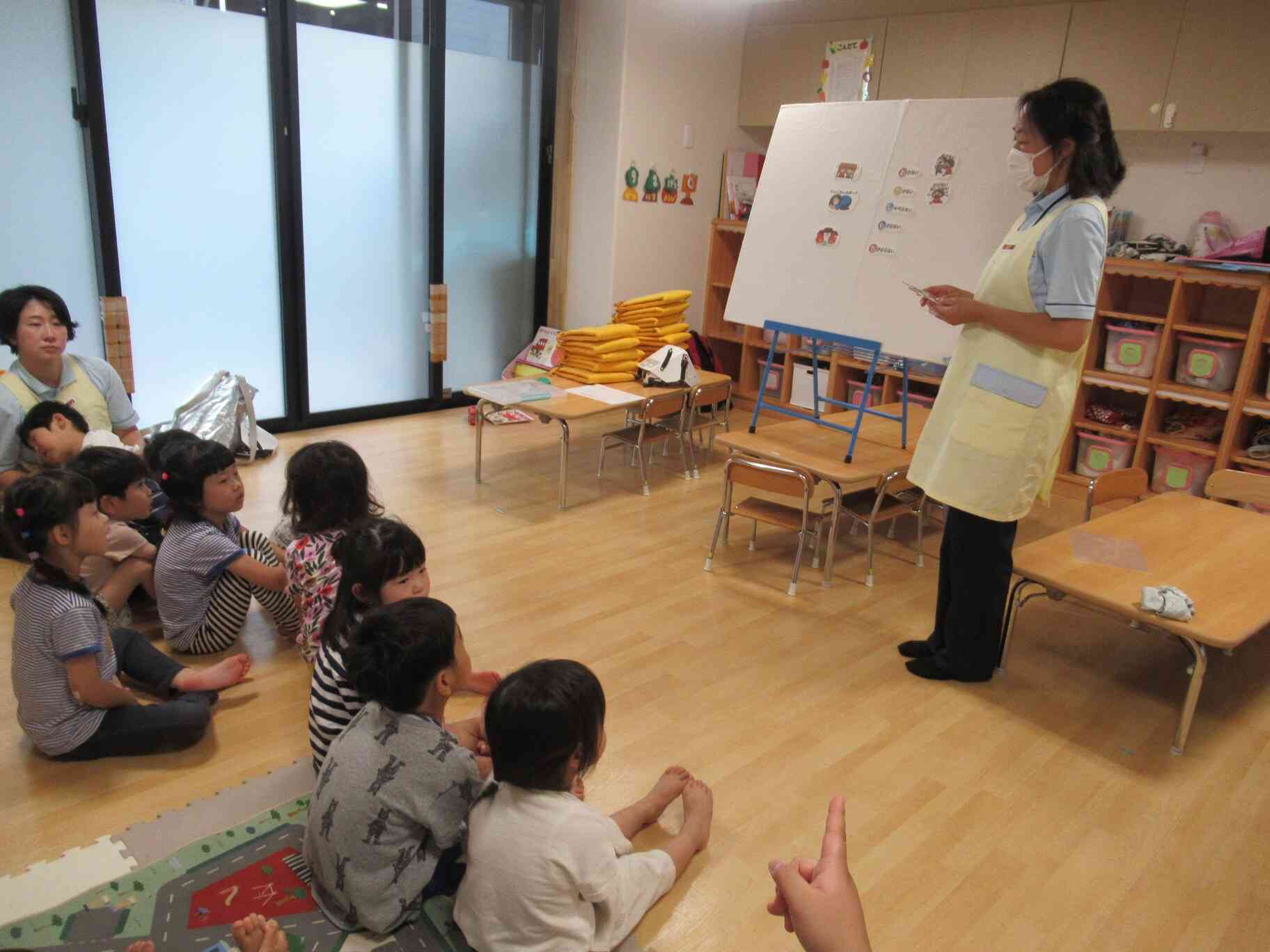 避難時のお約束「お・か・し・も・ち」を確認しました。