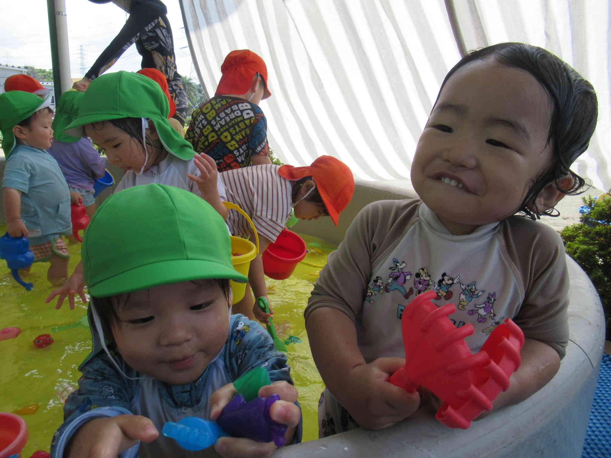 大好き♡プール遊び　たんぽぽ組さん（１．２歳児）