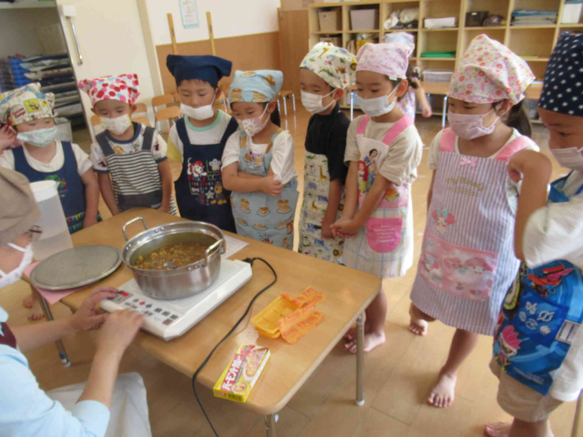 みんなで作った夏野菜カレー。とっても美味しかったね‼さくら組（4,5歳児）