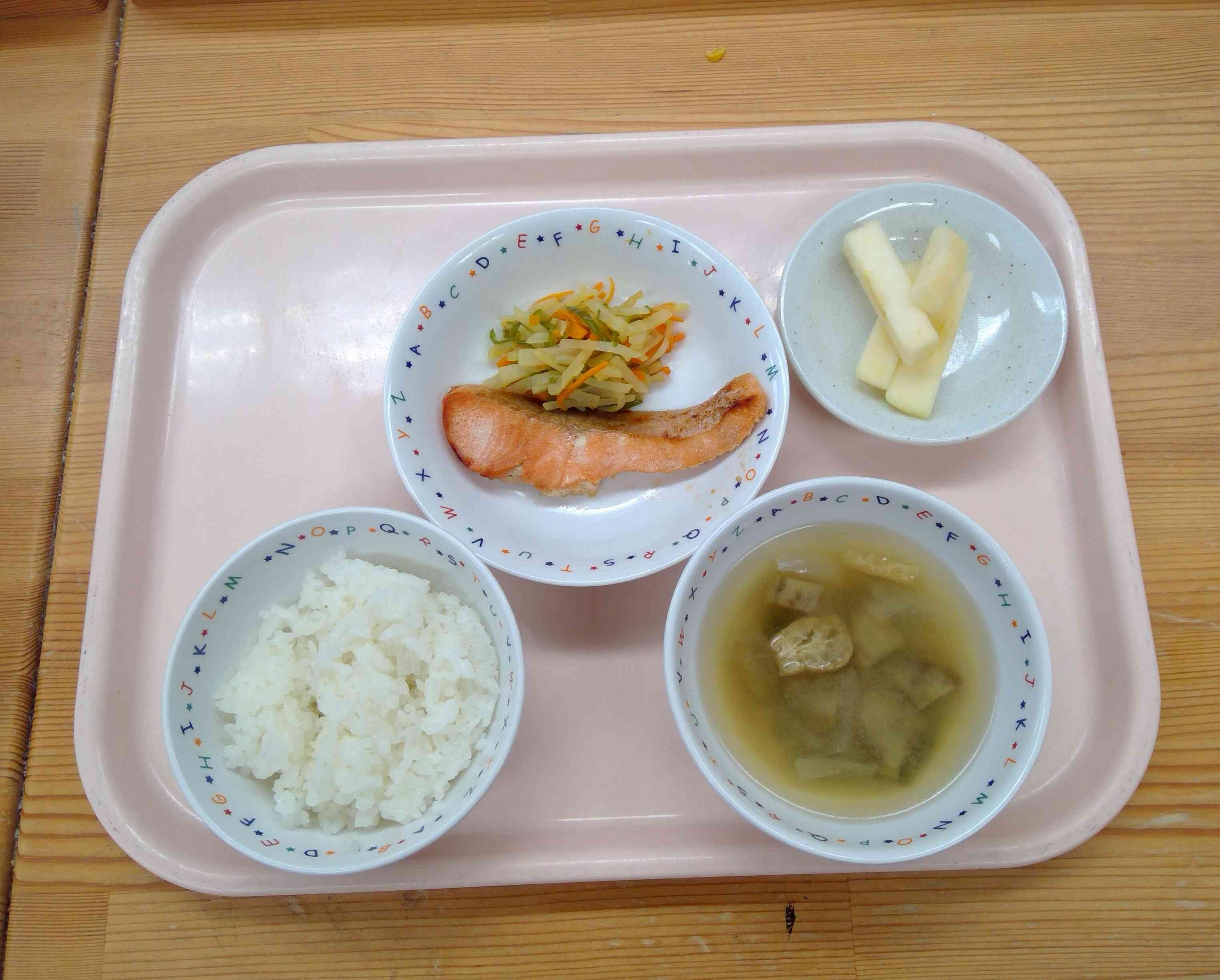 今日の給食は？