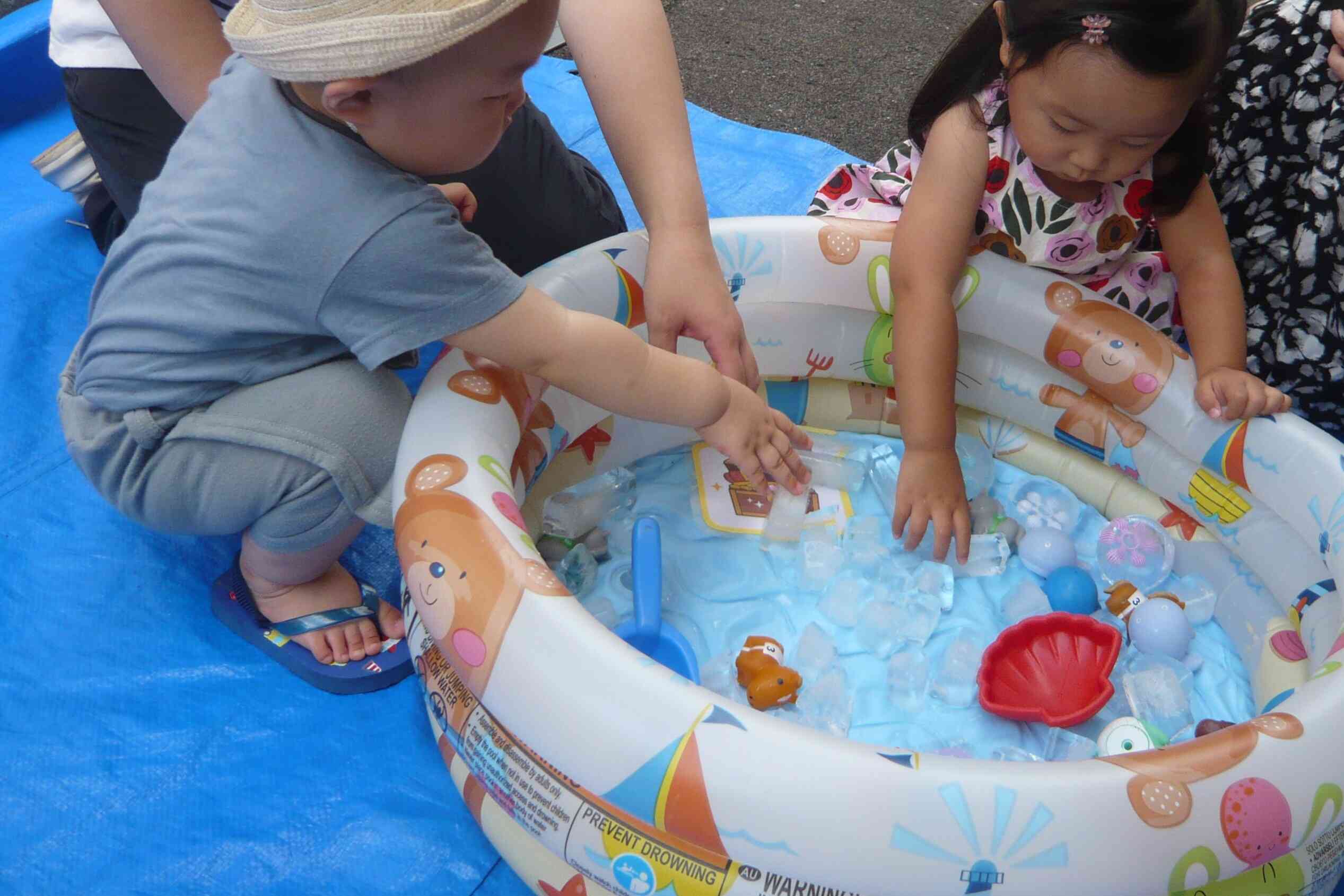 8月21日　　「氷でお宝発掘」