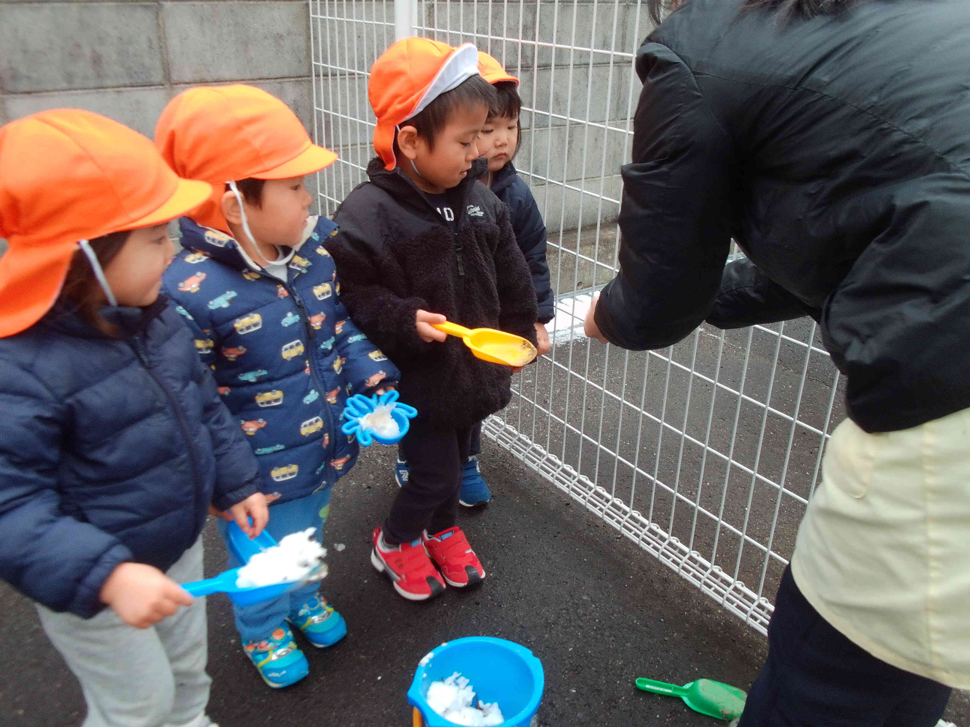 水たまりが固まっていたんだって！！