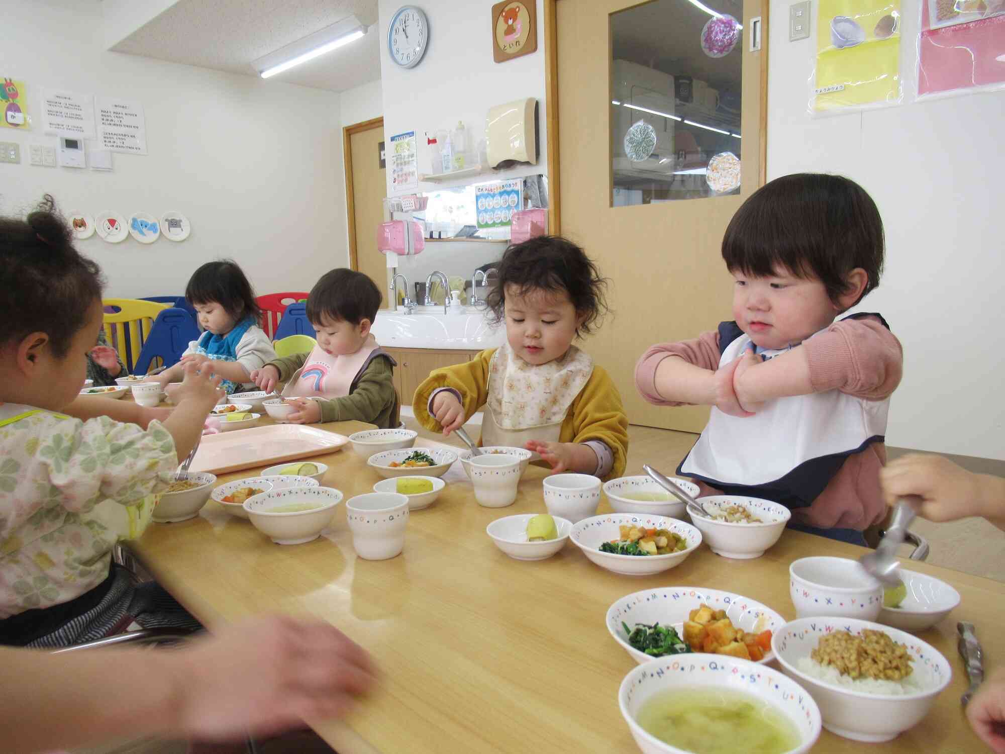 大豆製品たっぷりの給食を食べたよ