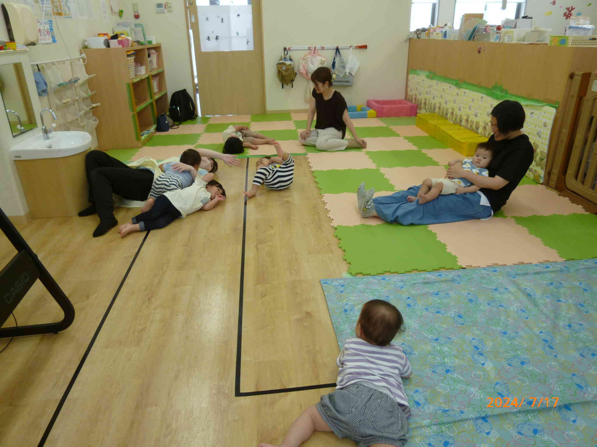 たくさん動物さんになって遊んだからすこ～し休憩♪おやすみなさーい…。