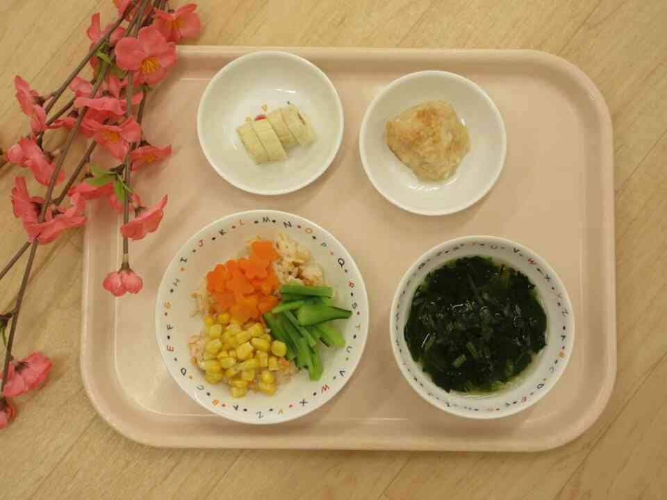 3月食育　"ちらし寿司かざり"