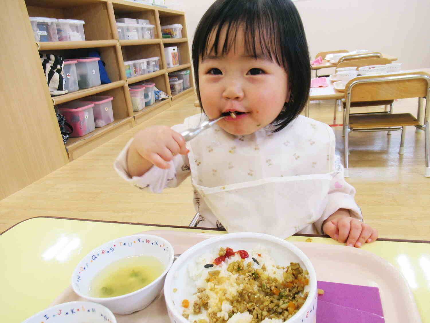 たくさん食べて大きくなあれ☆