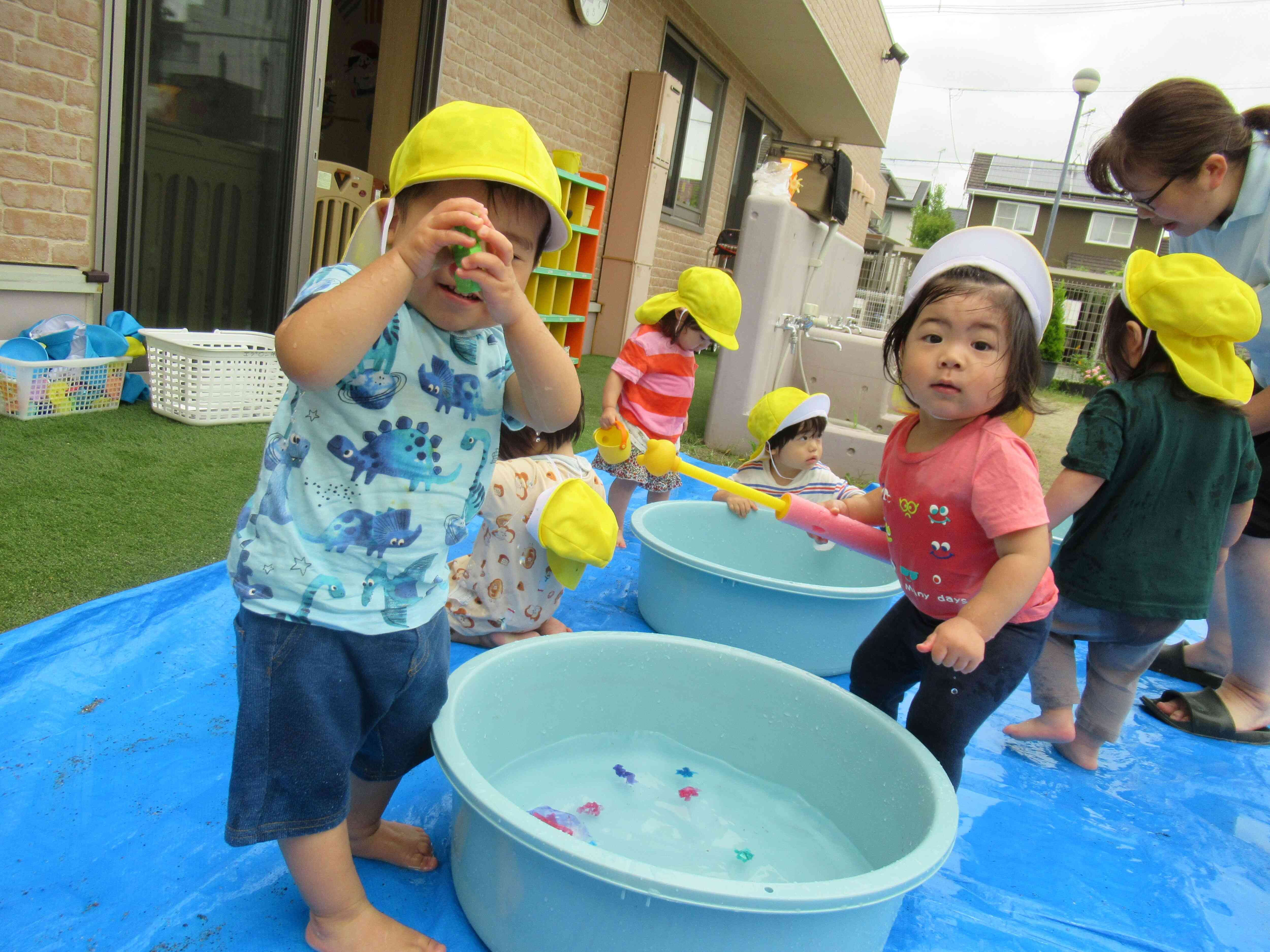 1歳児（あひる組）最後の水遊び♪